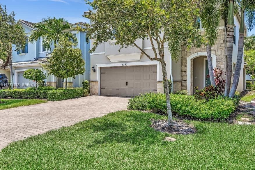 4353 Large Leaf Ln photo 3