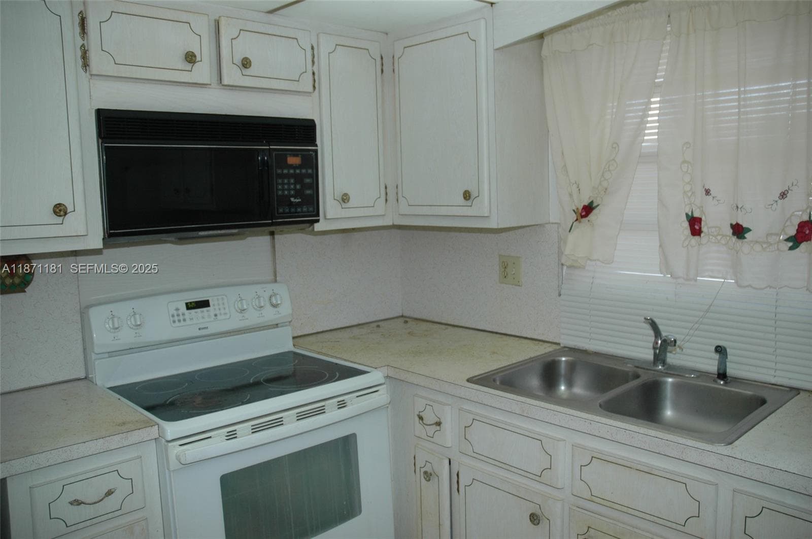 BEVERLY HILLS CONDO · #Q307 in Hollywood - Photo 7