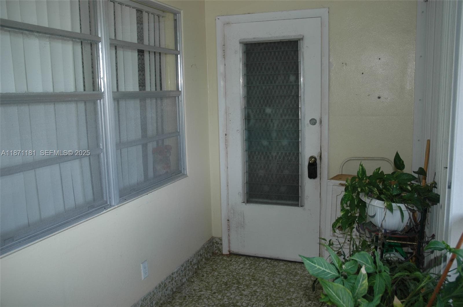 BEVERLY HILLS CONDO · #Q307 in Hollywood - Photo 3