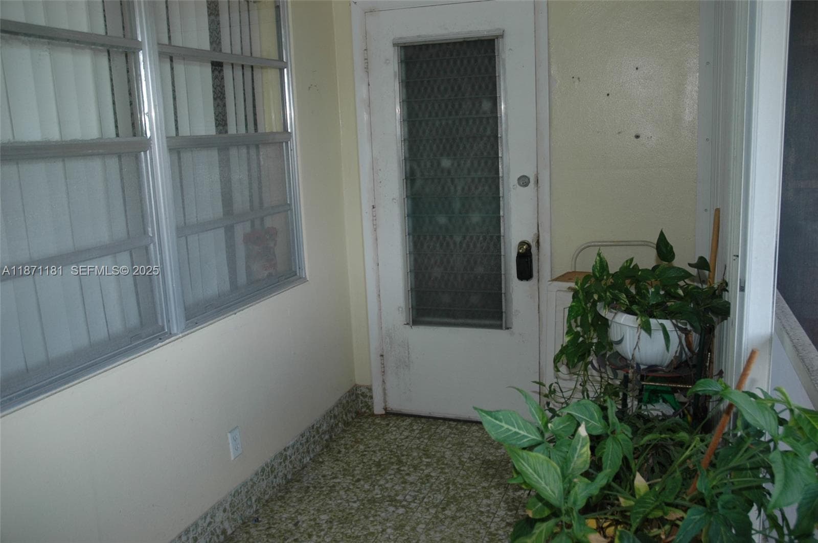 BEVERLY HILLS CONDO · #Q307 in Hollywood - Photo 4