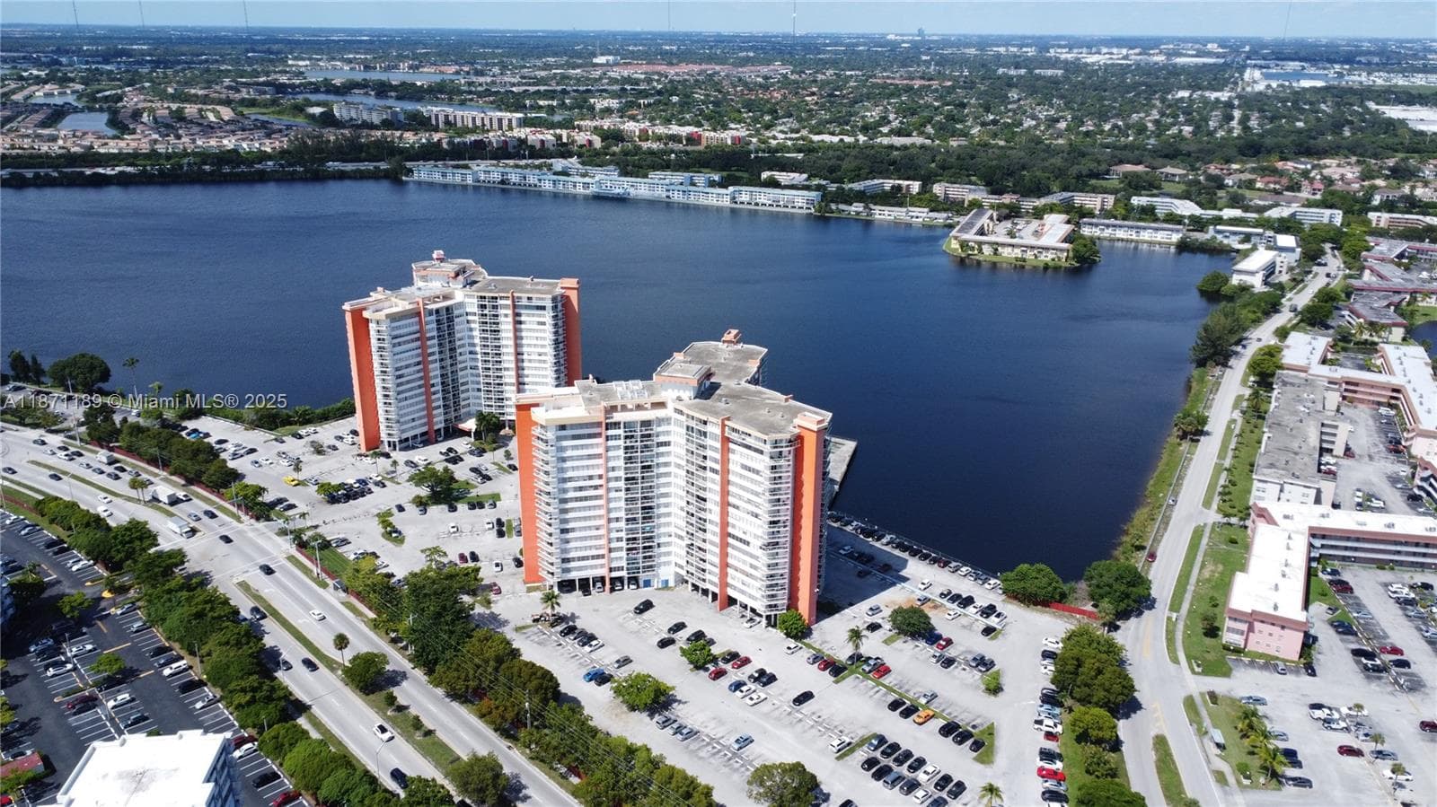 BUCKLEY TOWERS · #511E in Miami - Photo 3