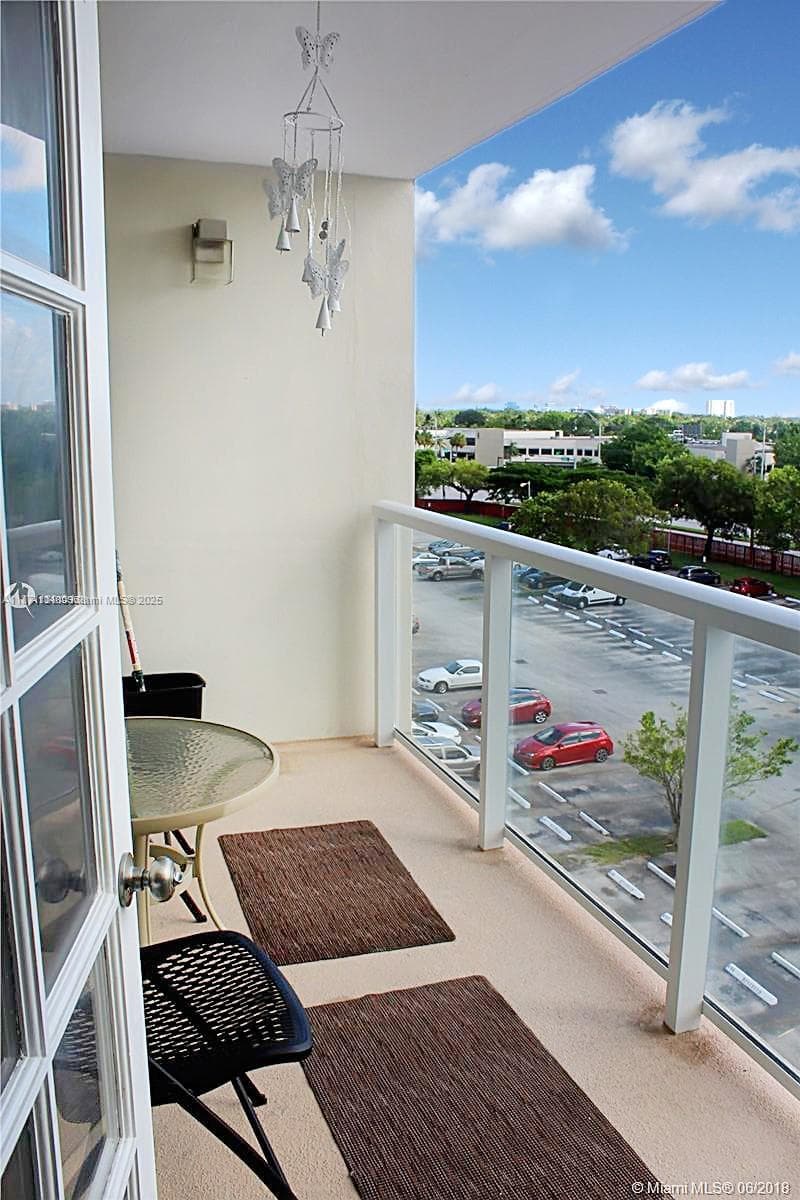 BUCKLEY TOWERS · #511E in Miami - Photo 15