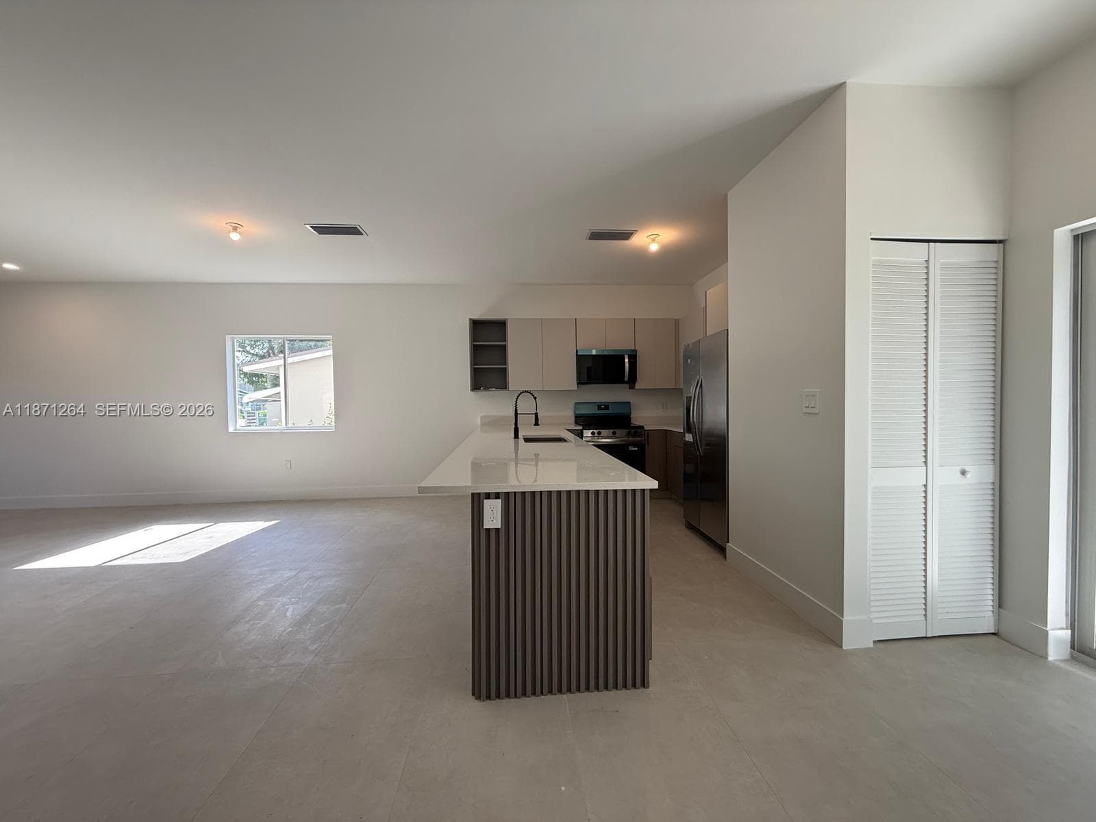 2788 NW 9th Pl #0 photo 4