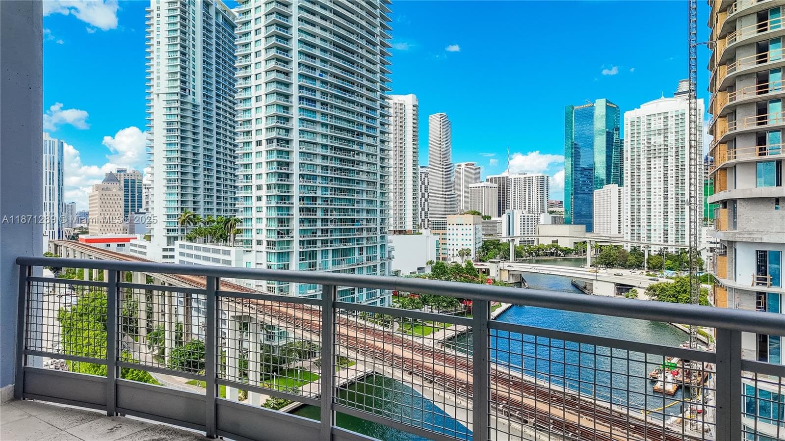 NEO VERTIKA CONDO · #1502 in Miami - Photo 9