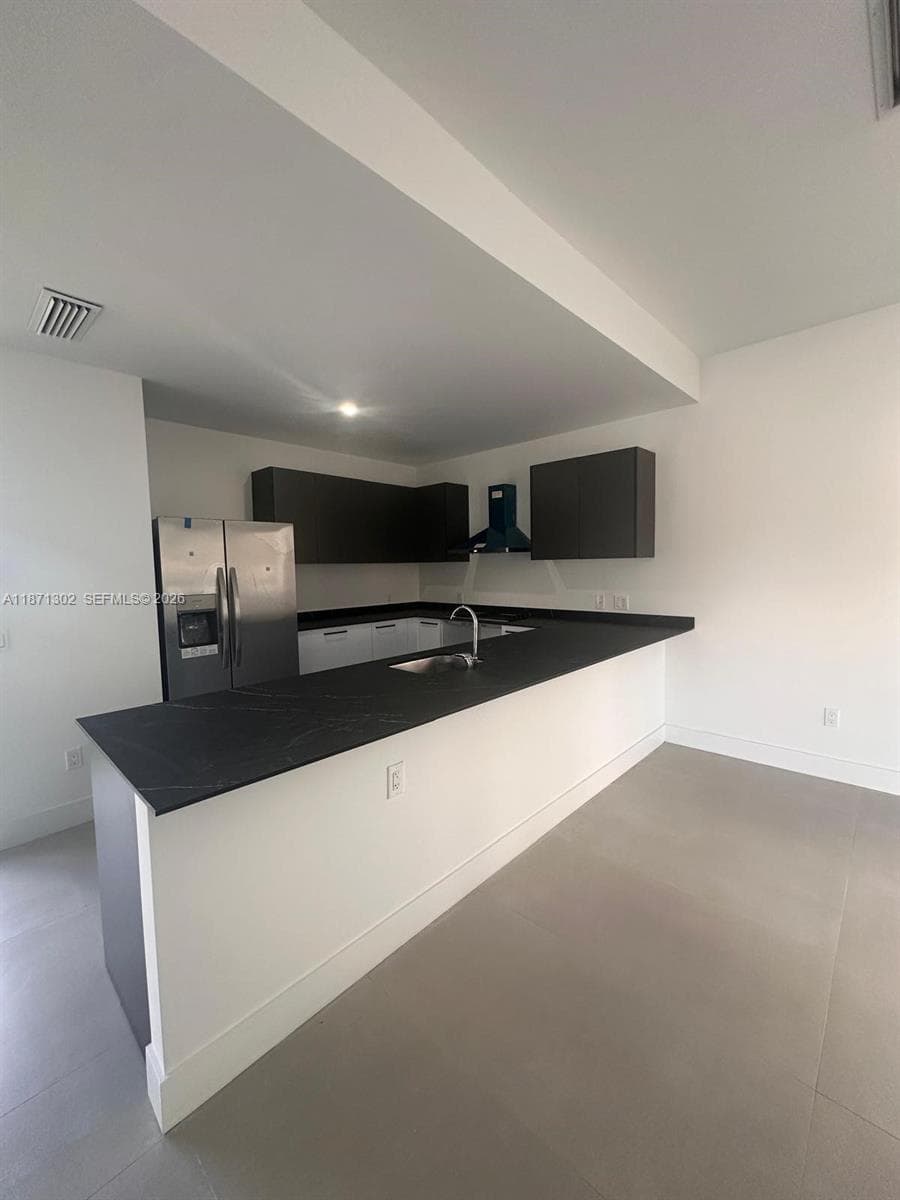 538 NW 17th Ave #0 photo 2