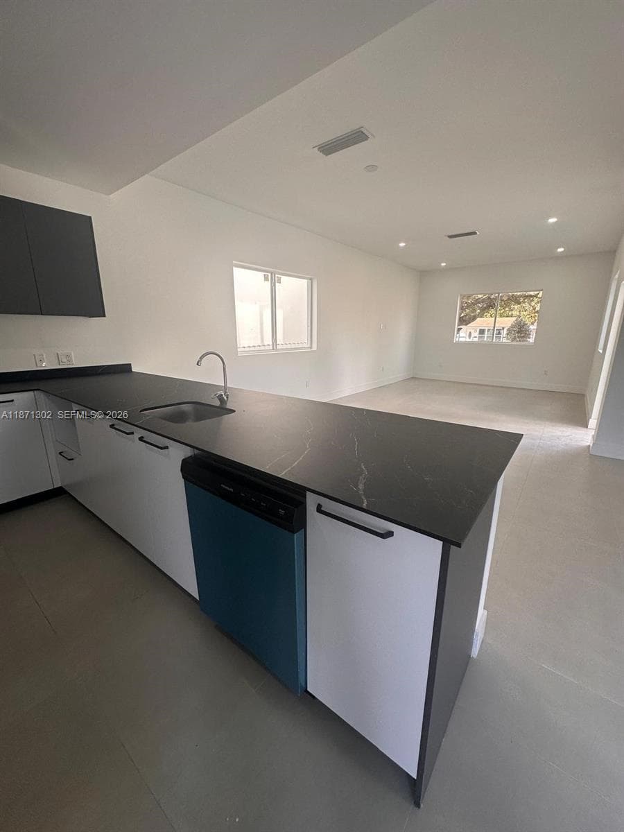 538 NW 17th Ave #0 photo 9