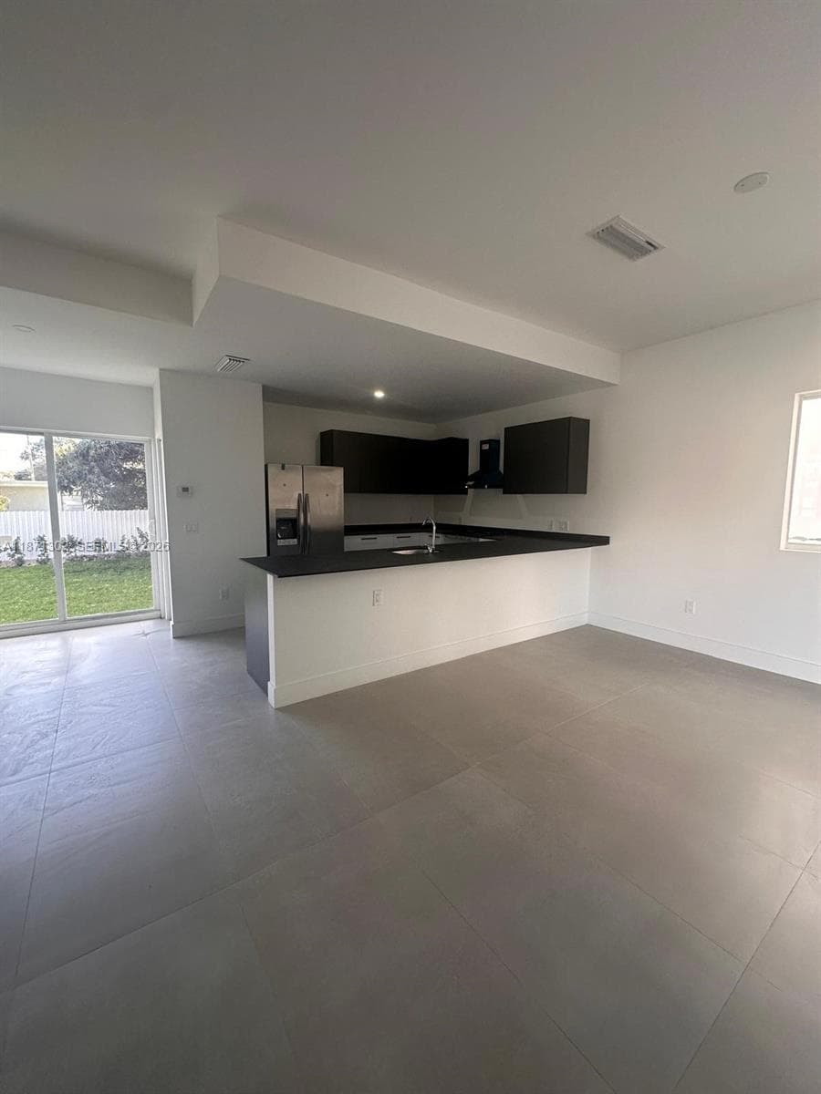 538 NW 17th Ave #0 photo 10