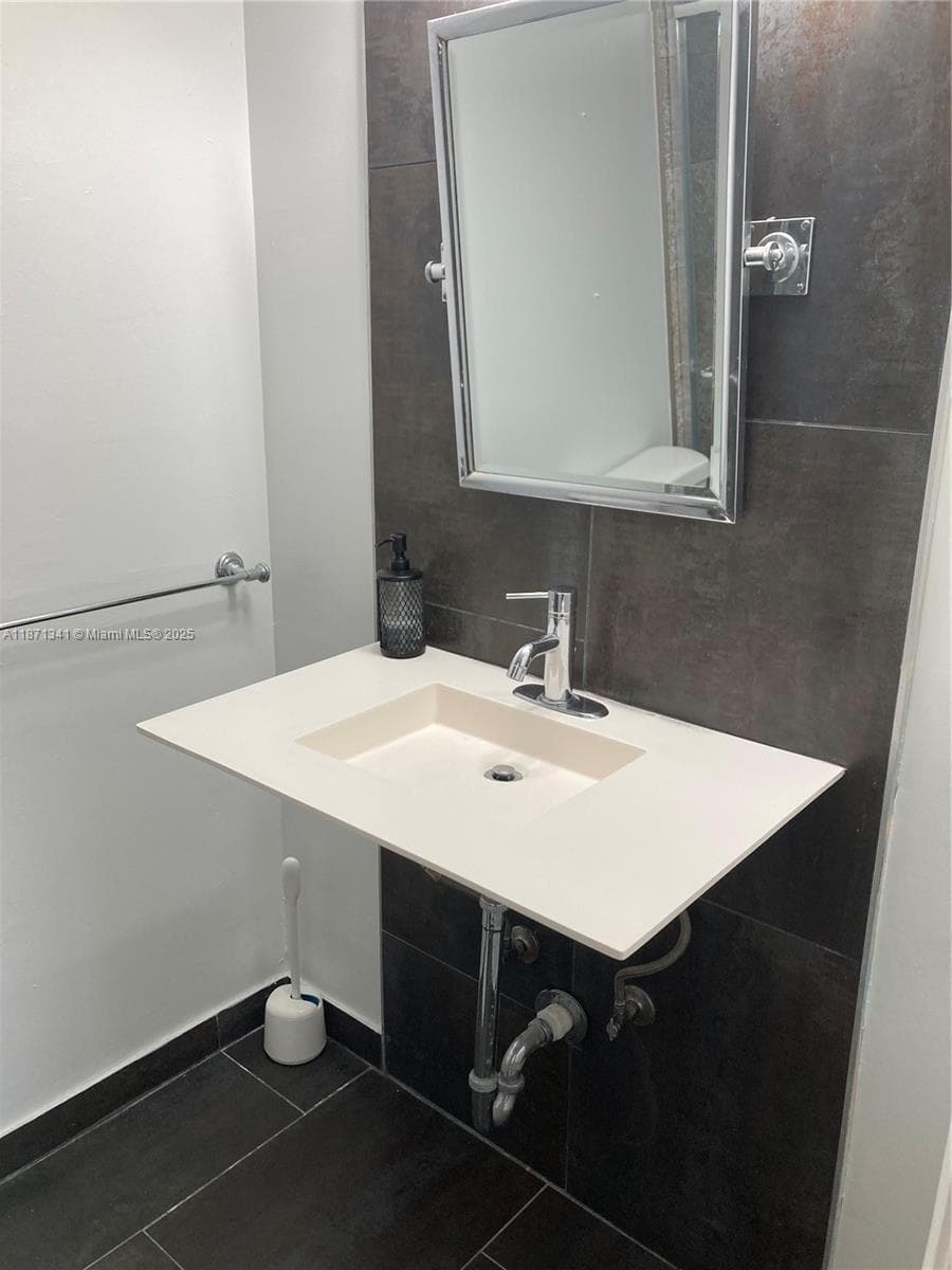 Canongate Condo · #314 in Miami - Photo 49