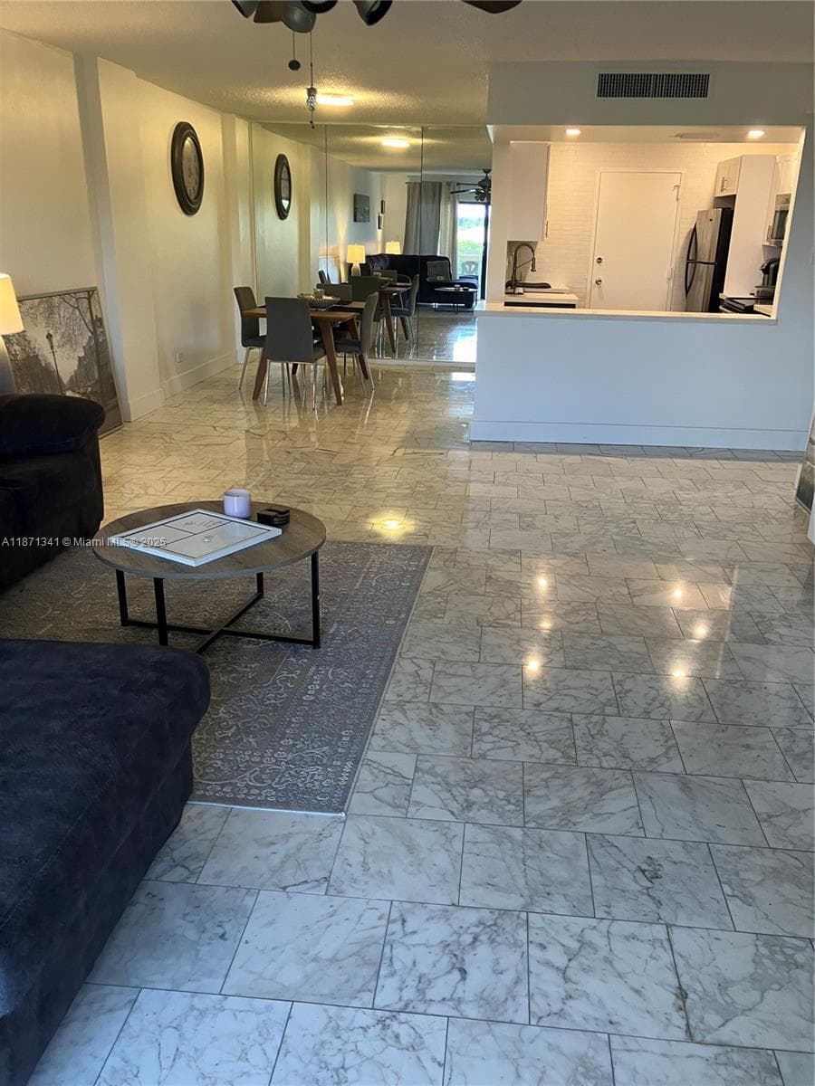 Canongate Condo · #314 in Miami - Photo 19