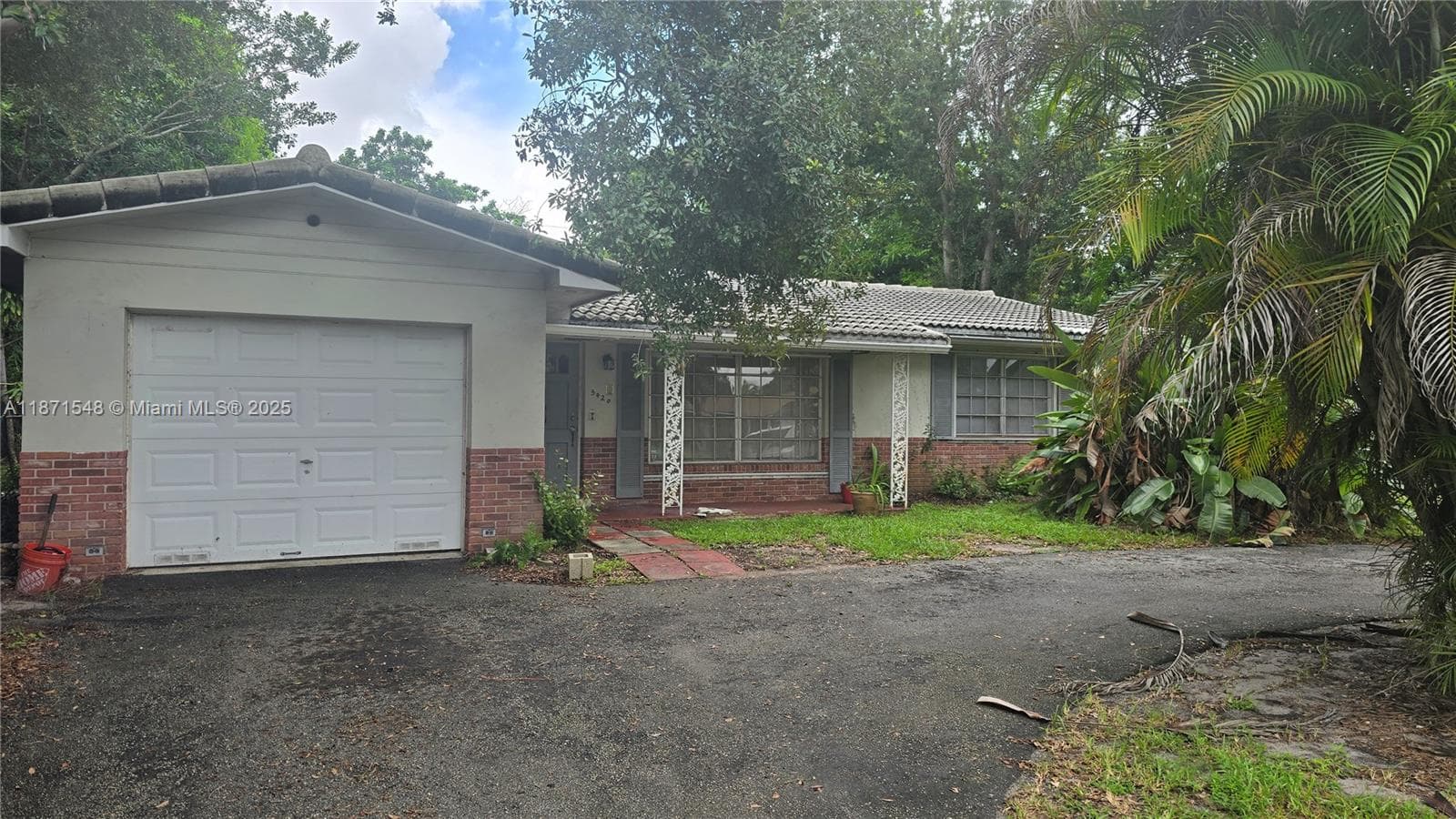 5420 Pierce St photo 1