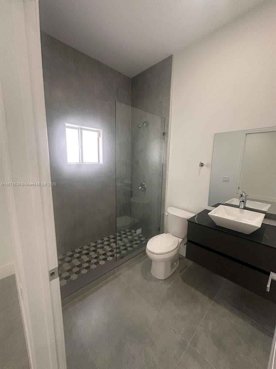 2423 NW 23rd Ln photo 6