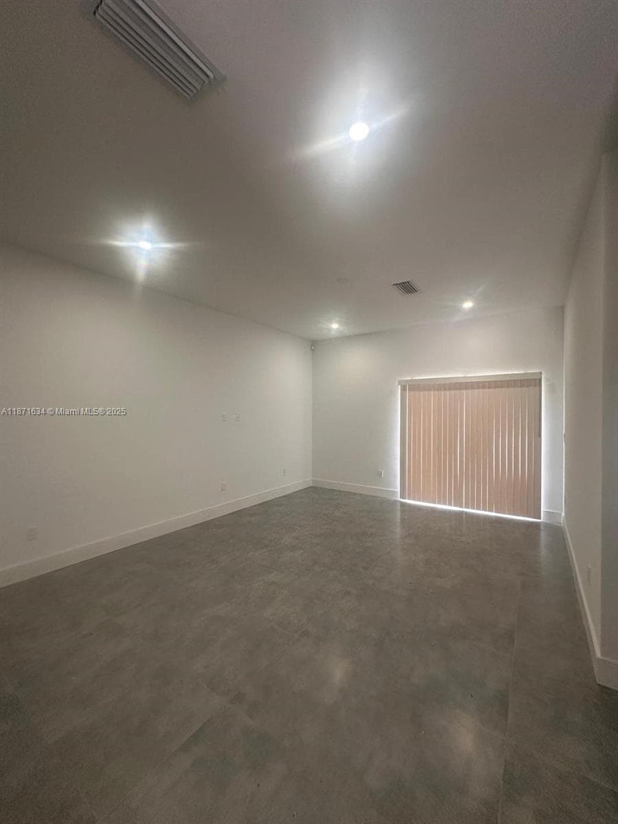 2423 NW 23rd Ln photo 7