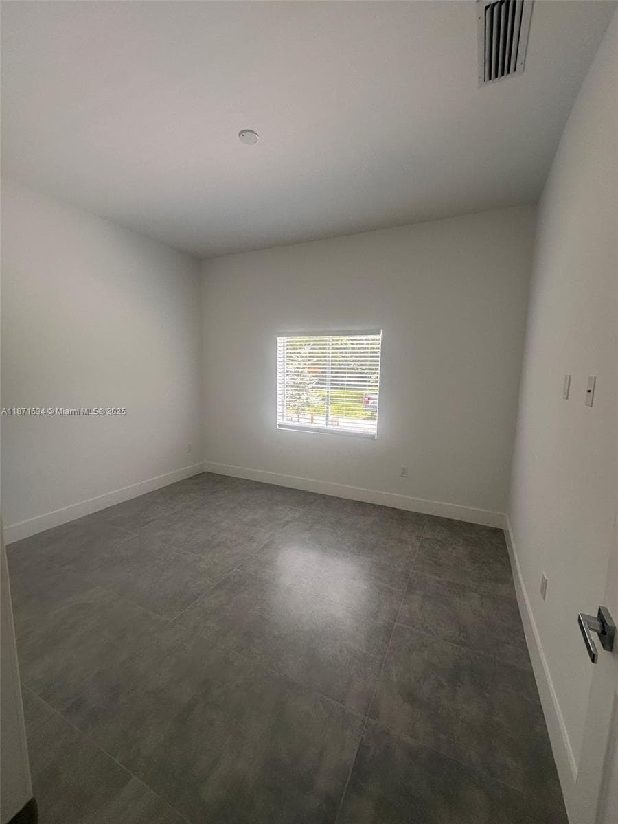 2423 NW 23rd Ln photo 18