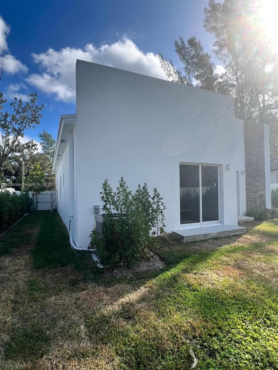 2421 NW 23rd Ln photo 27