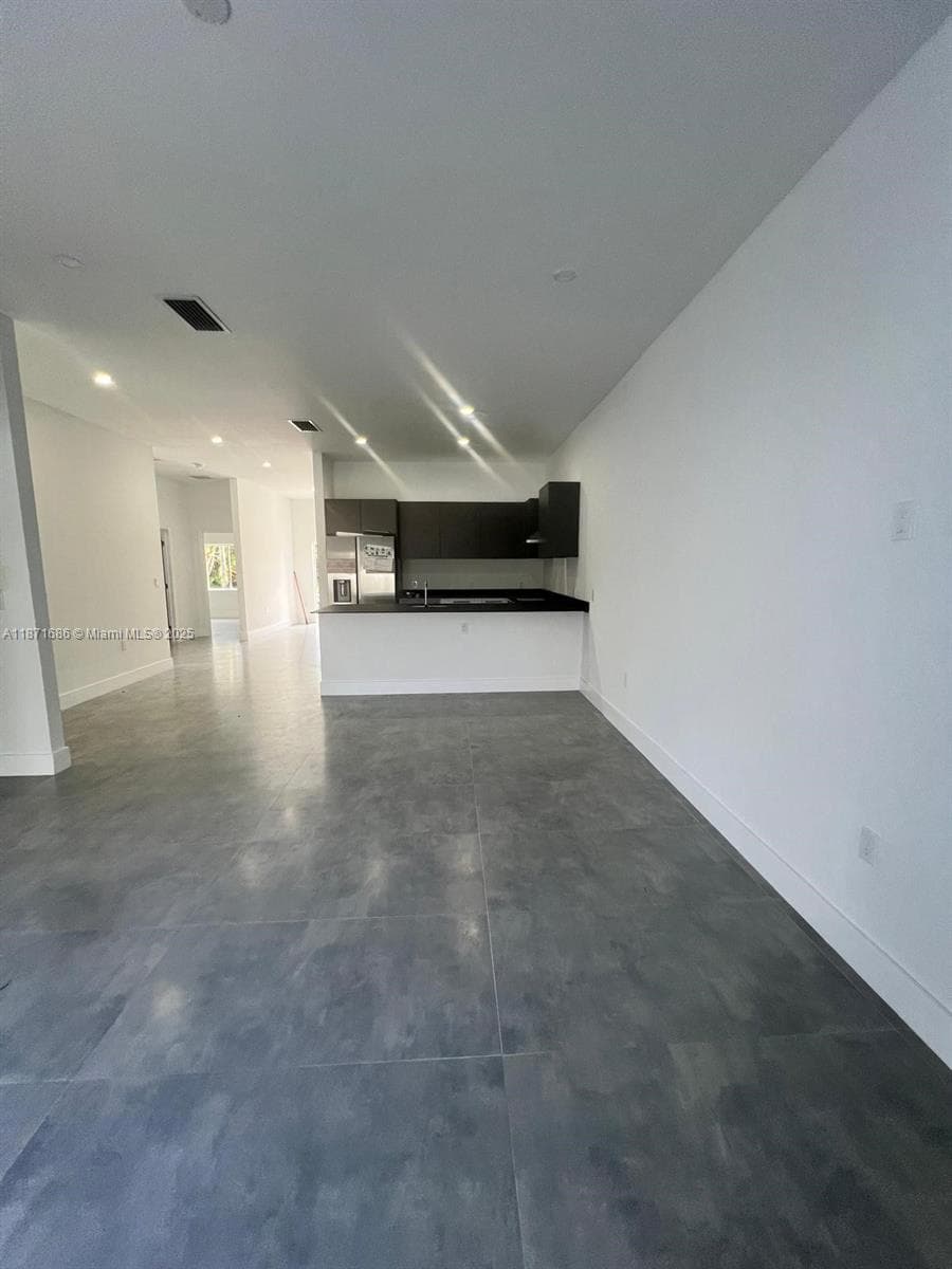2421 NW 23rd Ln photo 2