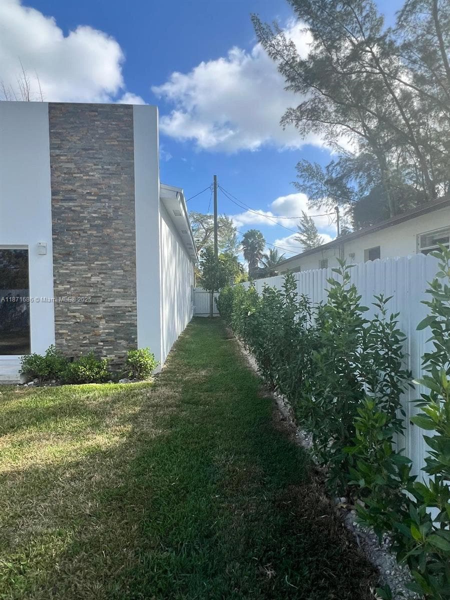 2421 NW 23rd Ln photo 26