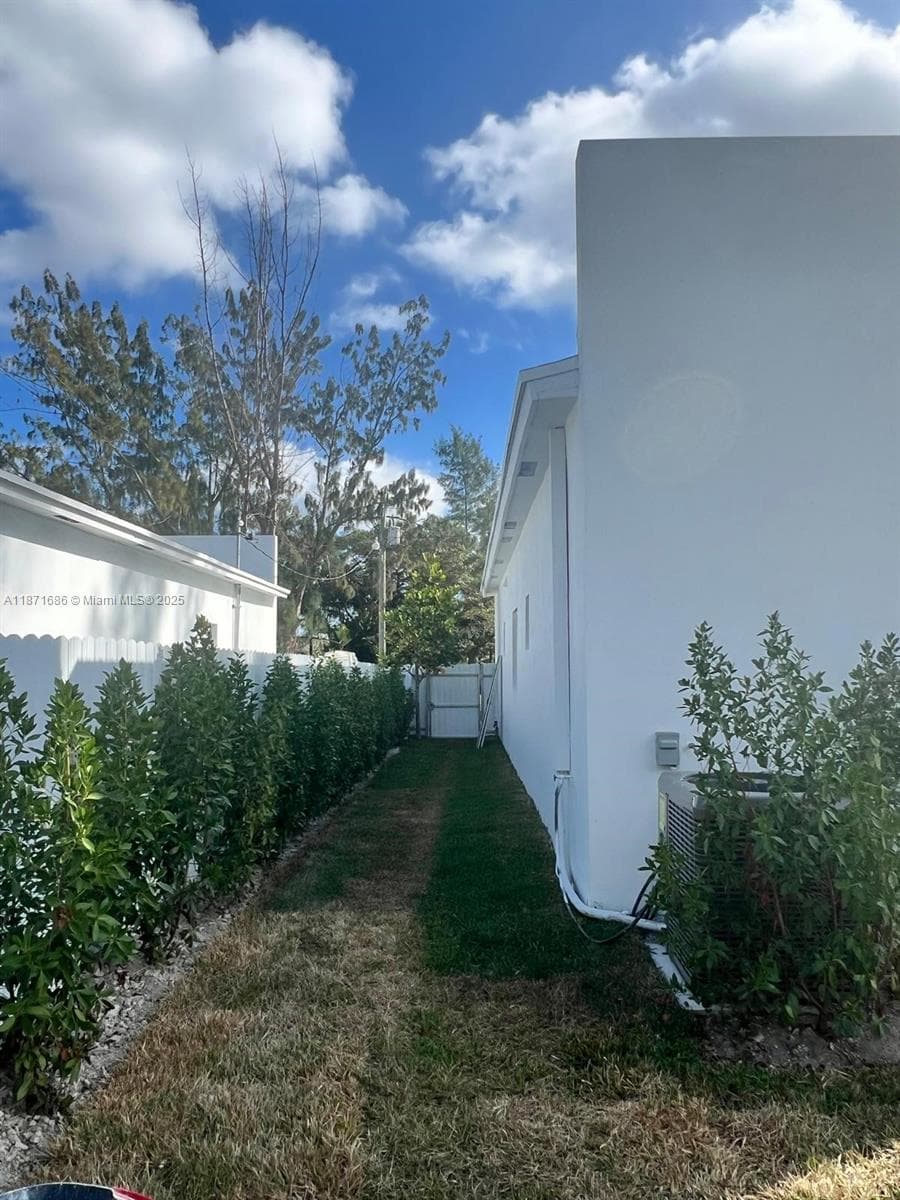 2421 NW 23rd Ln photo 28