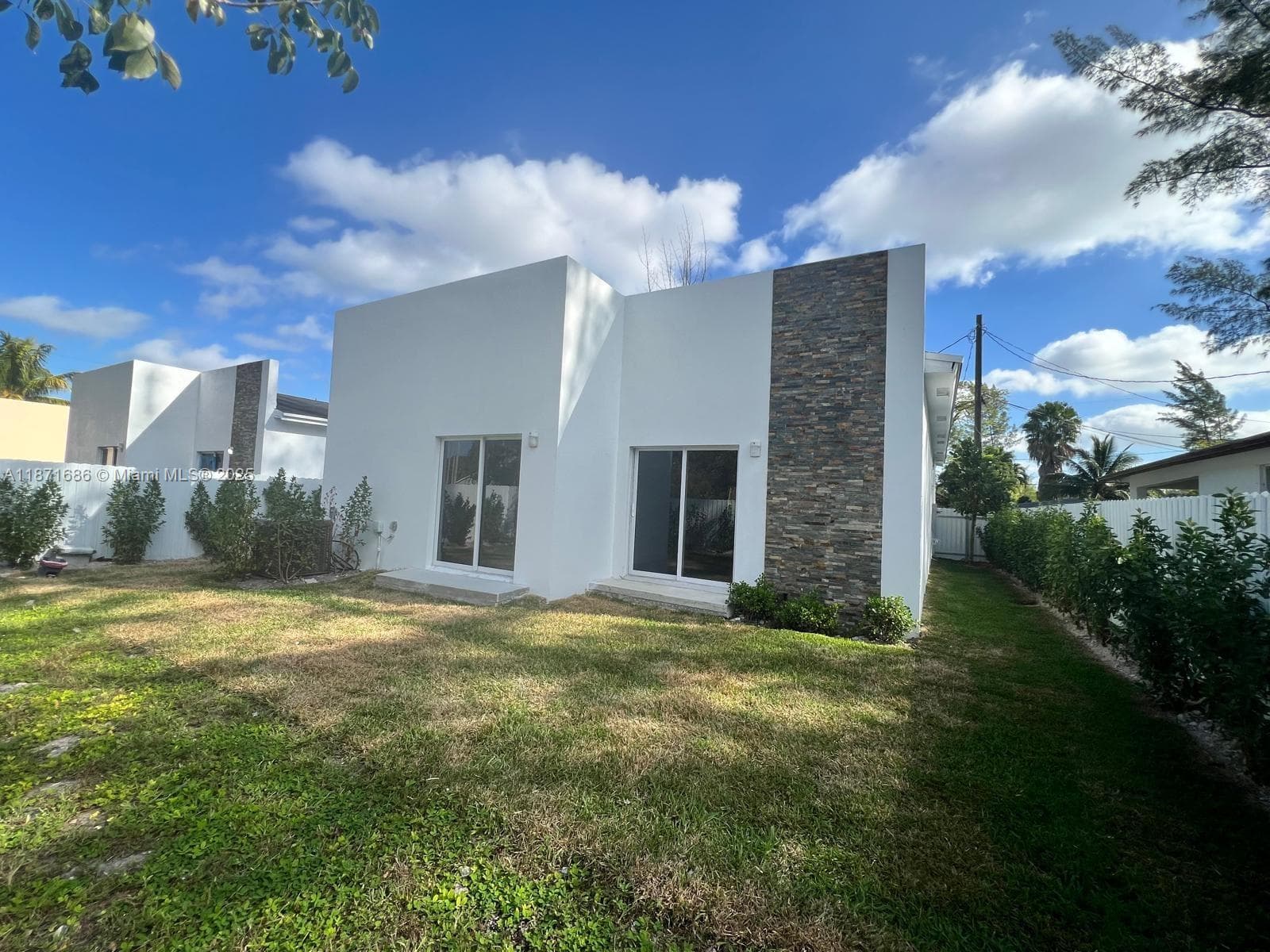 2421 NW 23rd Ln photo 25