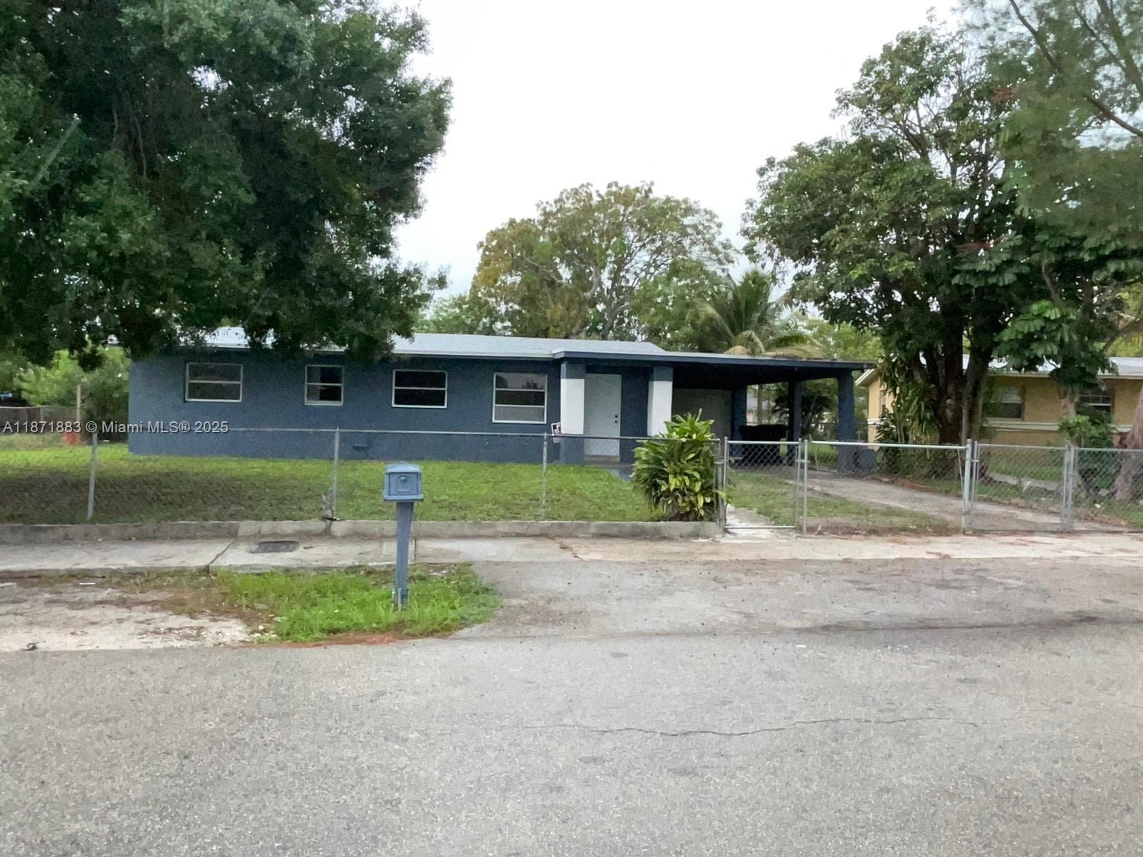 1604 NW 15th Ct photo 1