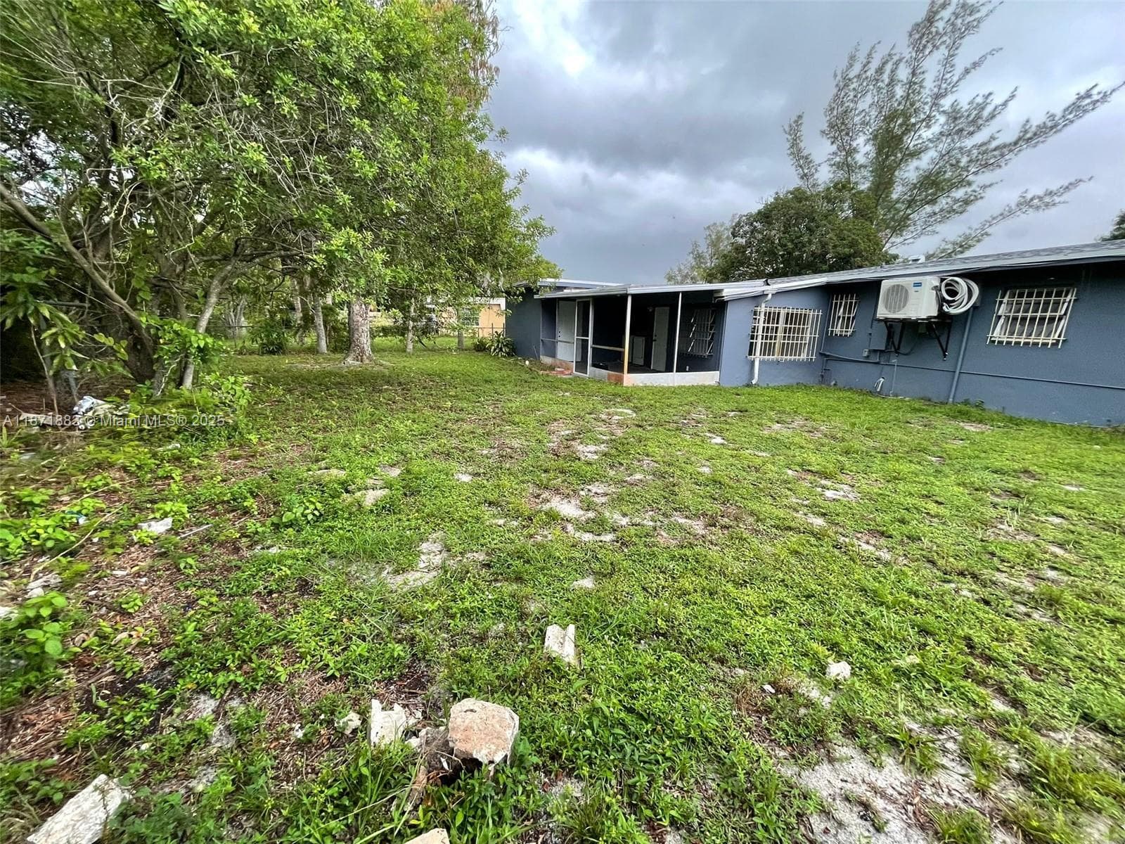 1604 NW 15th Ct photo 11