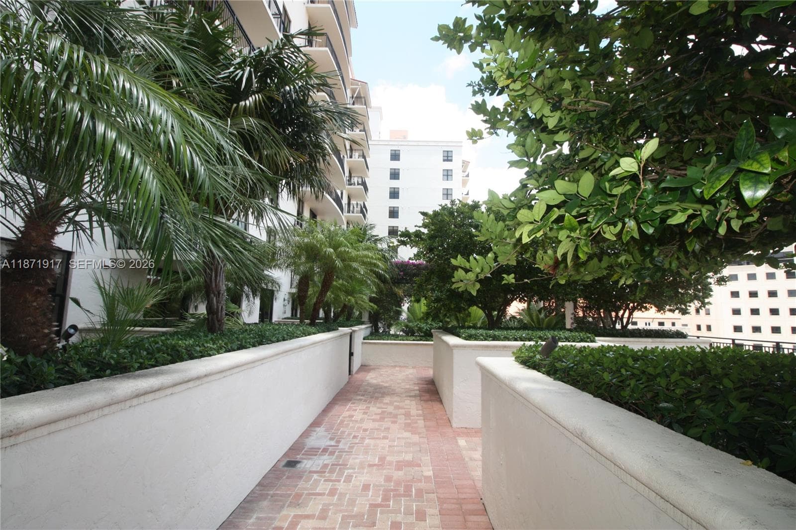 PUERTA DE PALMAS · #1213 in Coral Gables - Photo 28