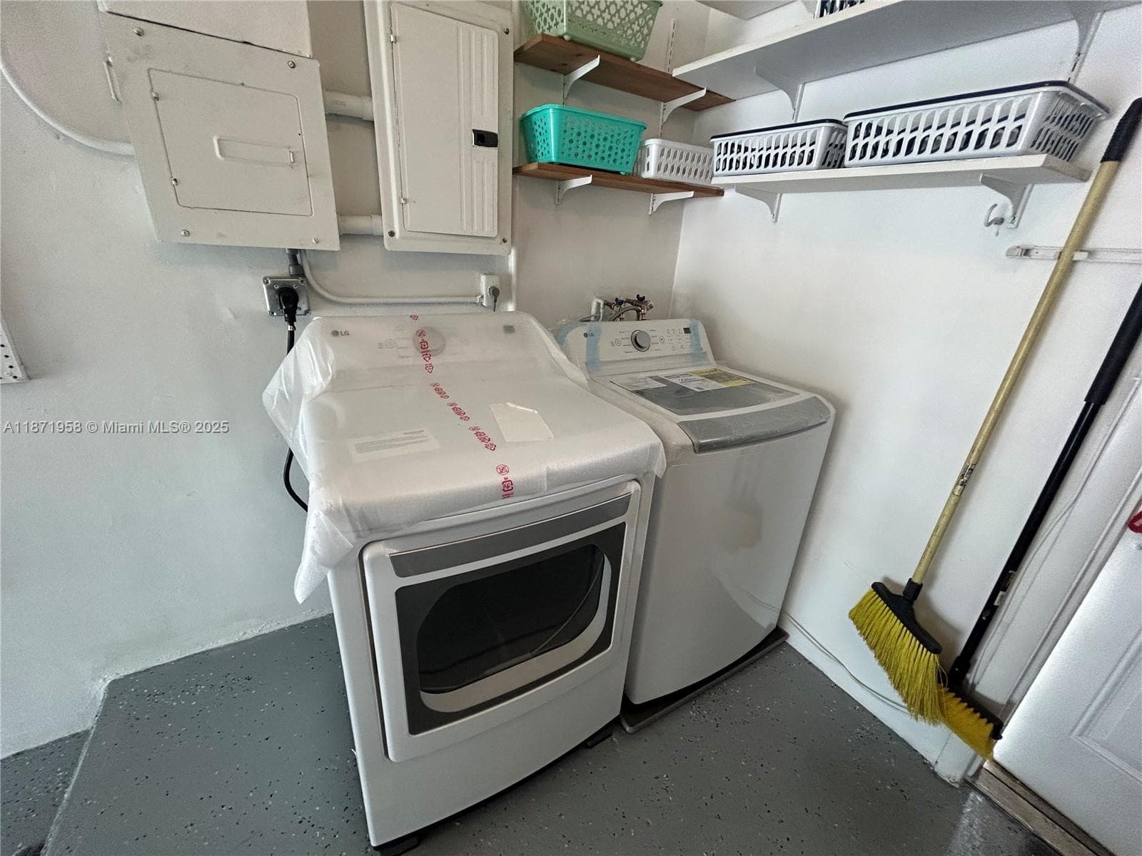 3219 Wilson St photo 15