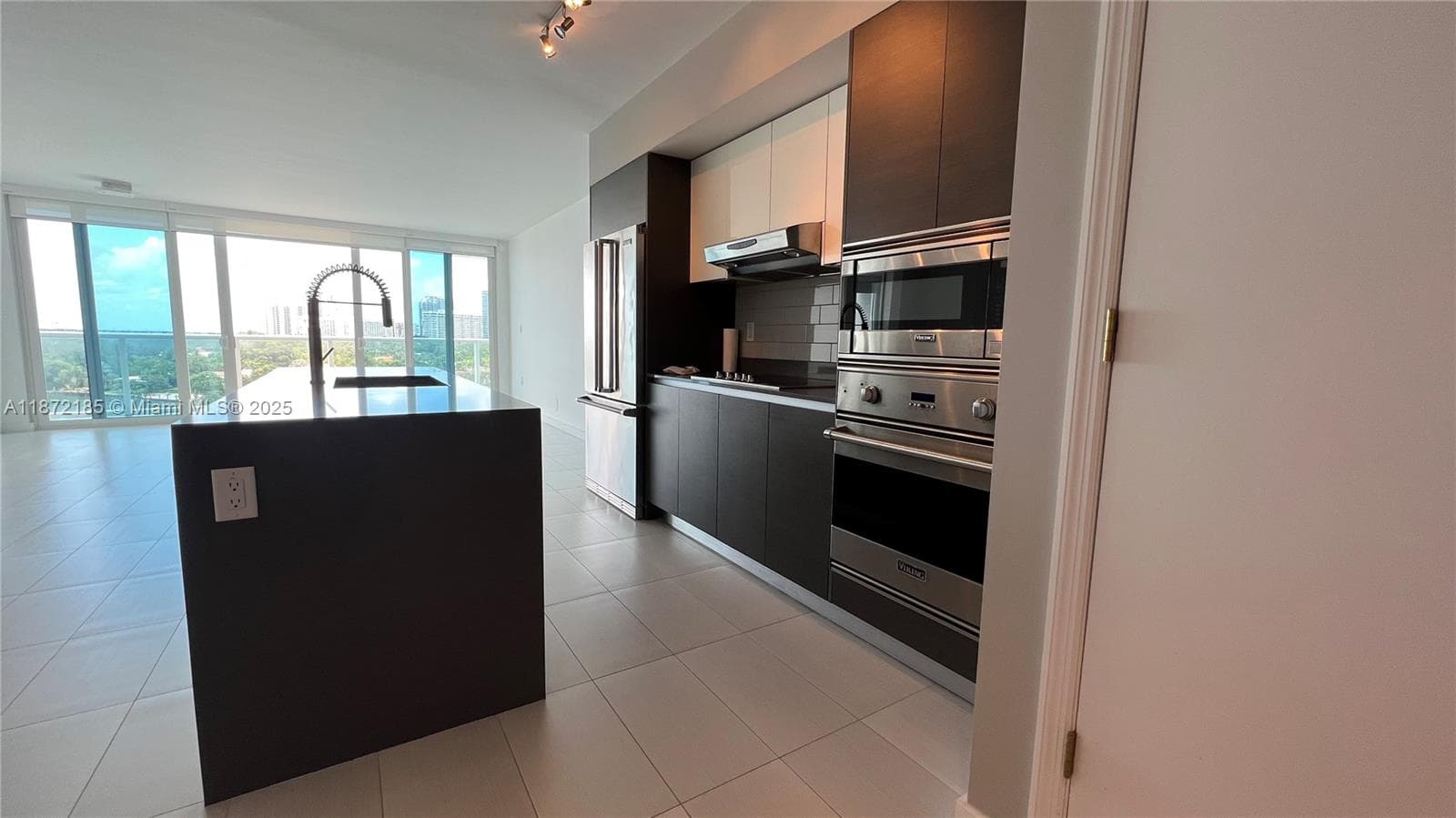 O RESIDENCES · #904 in Bay Harbor Islands - Photo 12