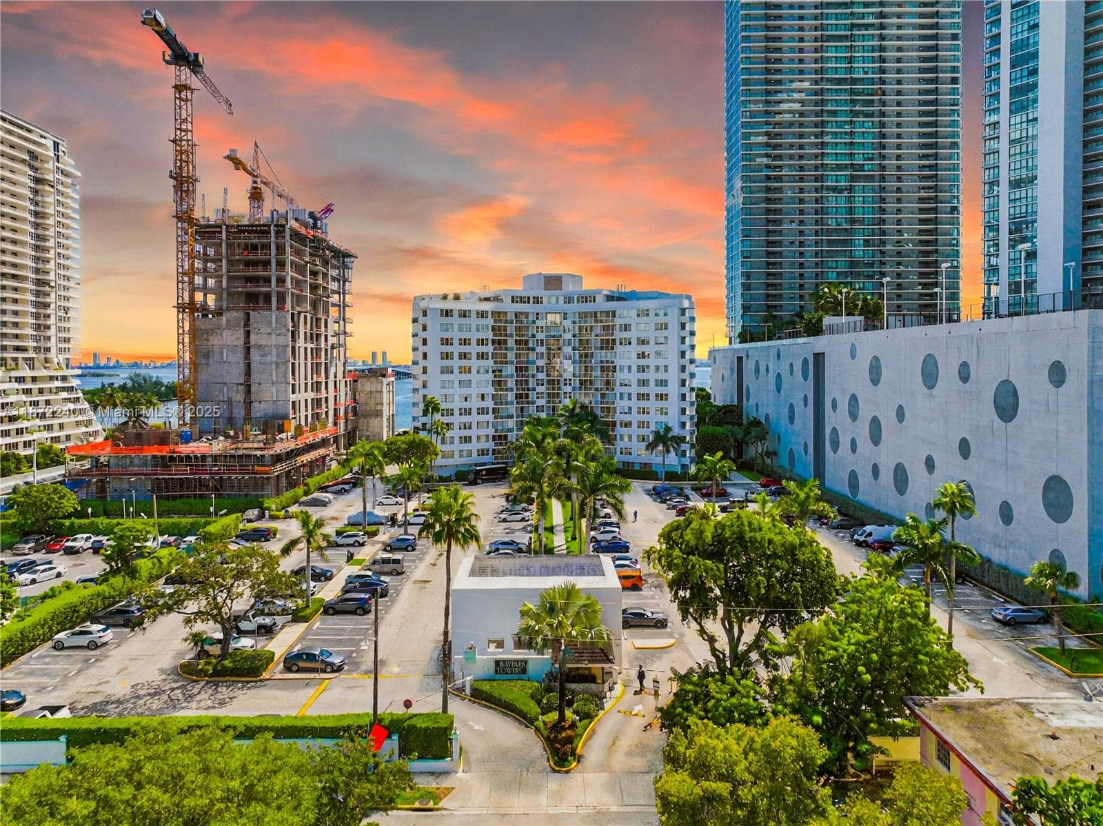BAY PARK TOWERS CONDO · #110 in Miami - Photo 3