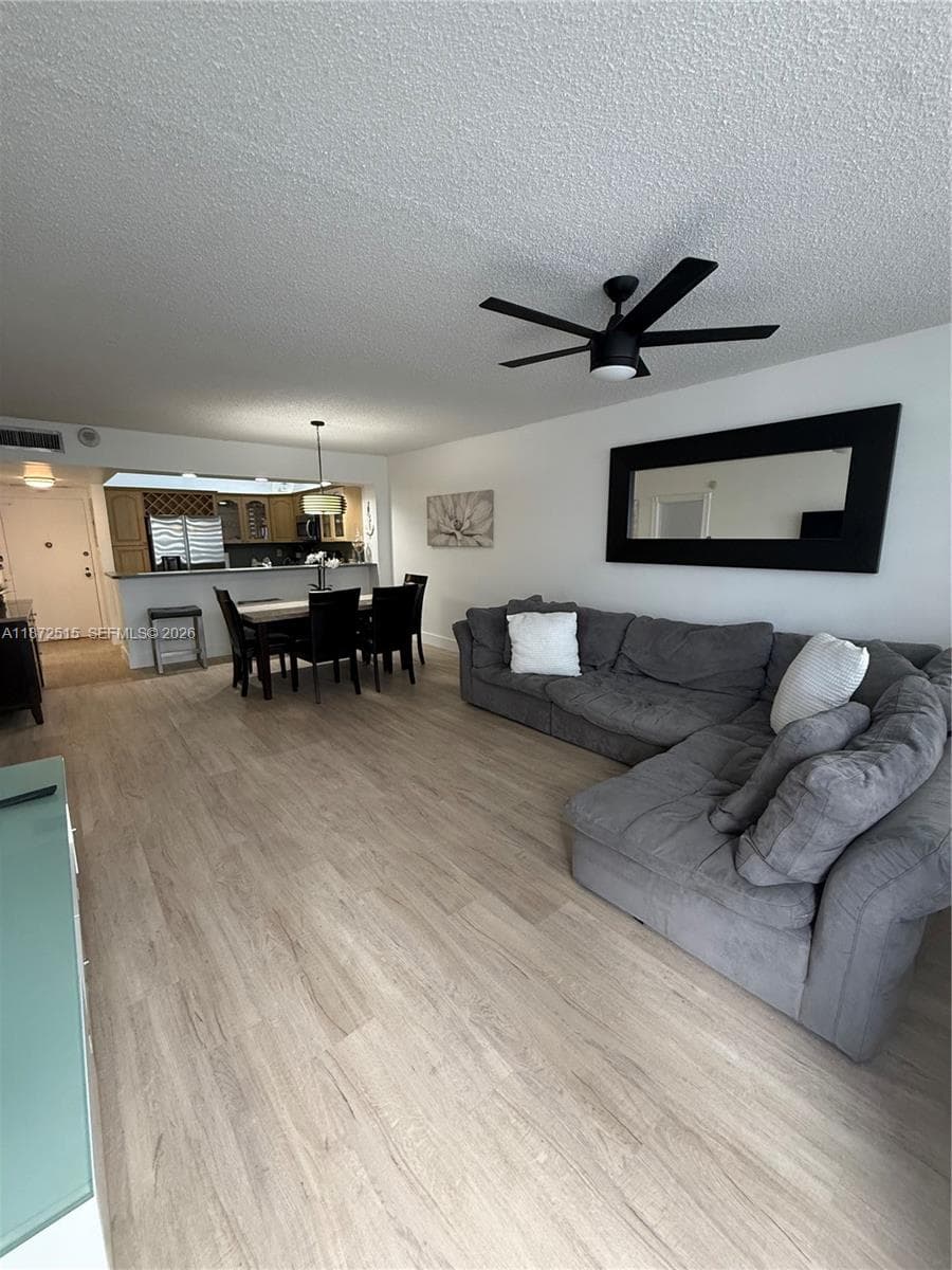SEA AIR TOWERS CONDO · #605 in Hollywood - Photo 5