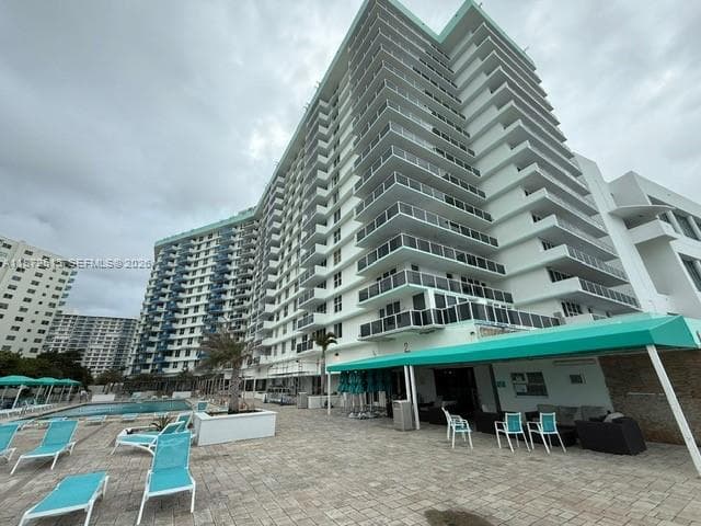 SEA AIR TOWERS CONDO · #605 in Hollywood - Photo 21