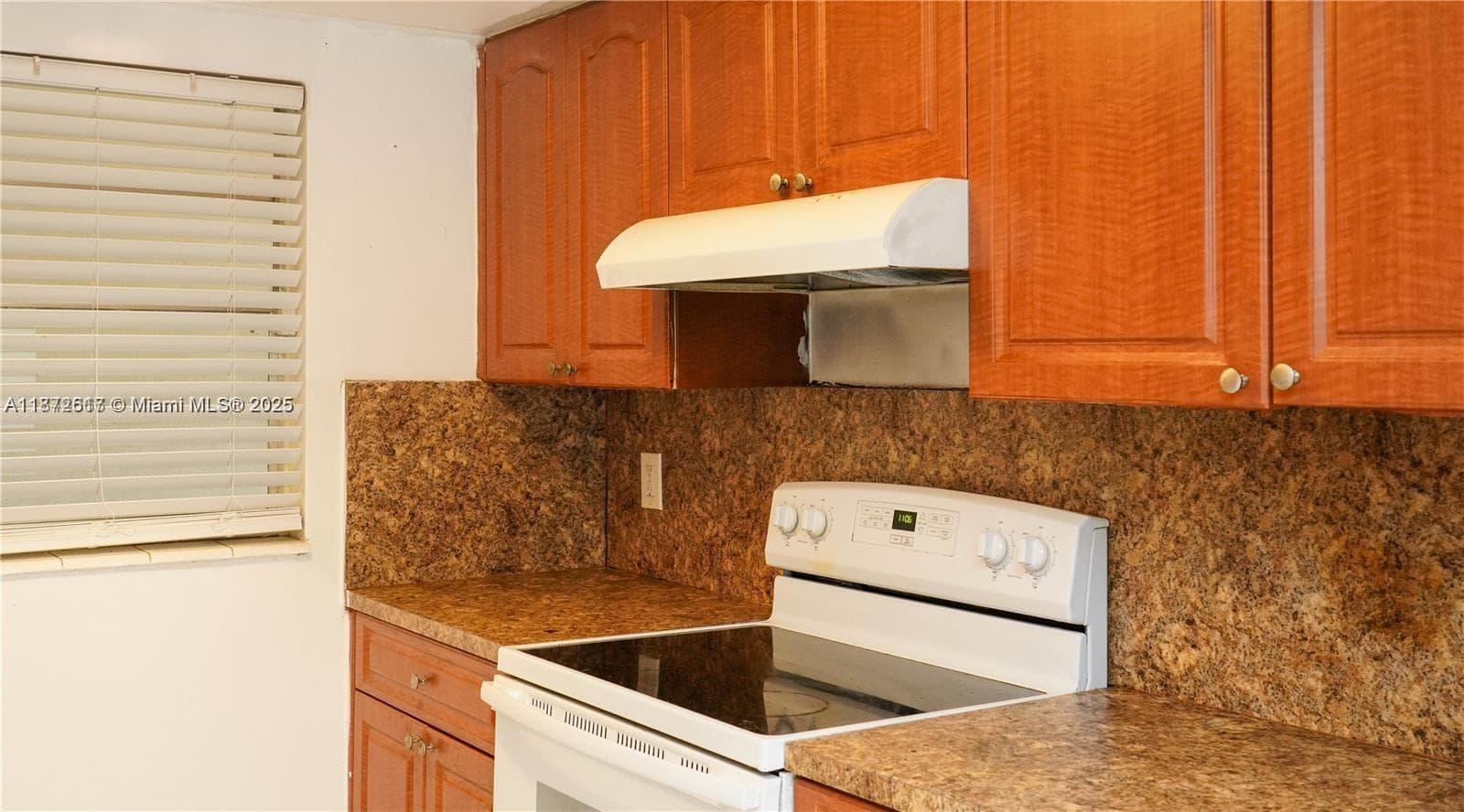 SUTTON HOUSE CONDO · #10 in North Miami - Photo 4