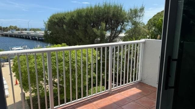 BRICKELL BISCAYNE CONDO · #3M in Miami - Photo 17