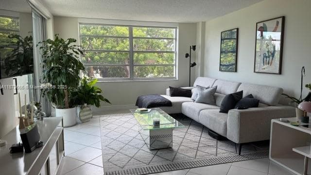 BRICKELL BISCAYNE CONDO · #3M in Miami - Photo 15