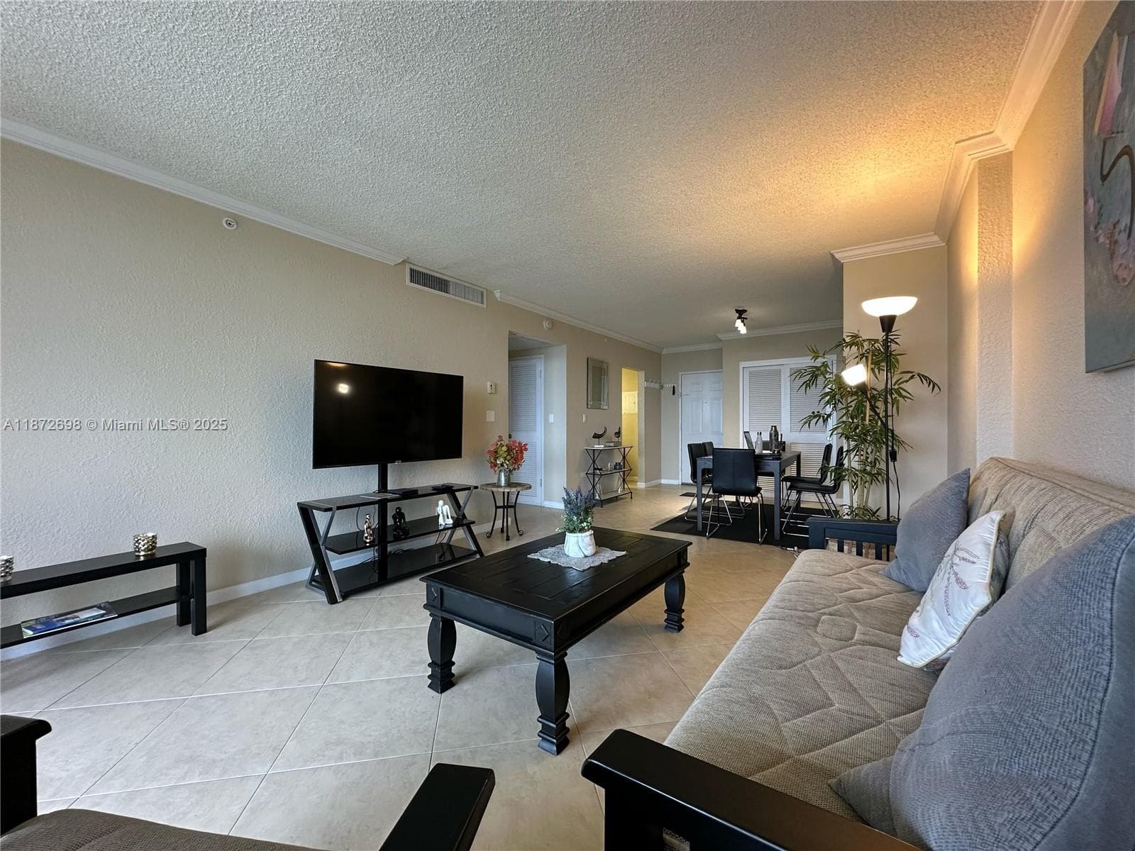 WAVE CONDO · #1129 in Hollywood - Photo 6