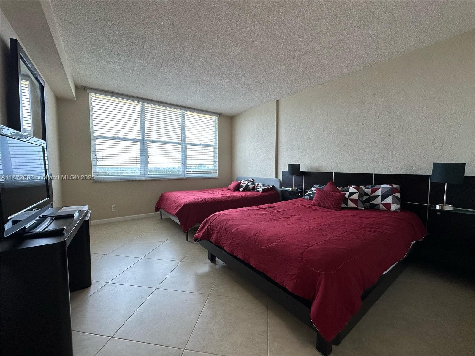 WAVE CONDO · #1129 in Hollywood - Photo 18