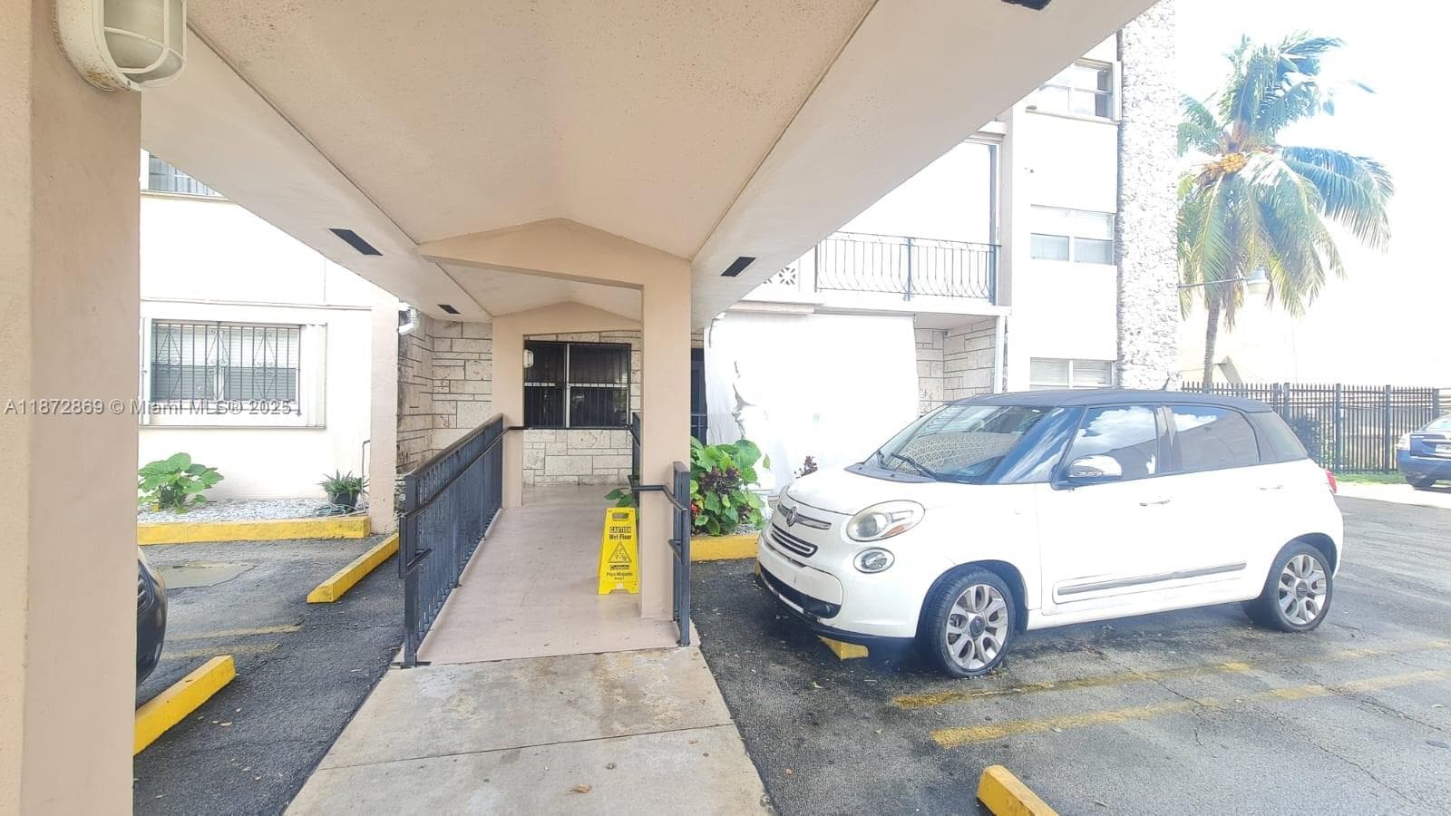 EL CID CONDO · #105 in Miami - Photo 6