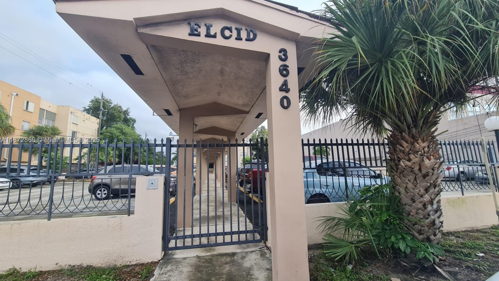 EL CID CONDO · #105 in Miami - Photo 4