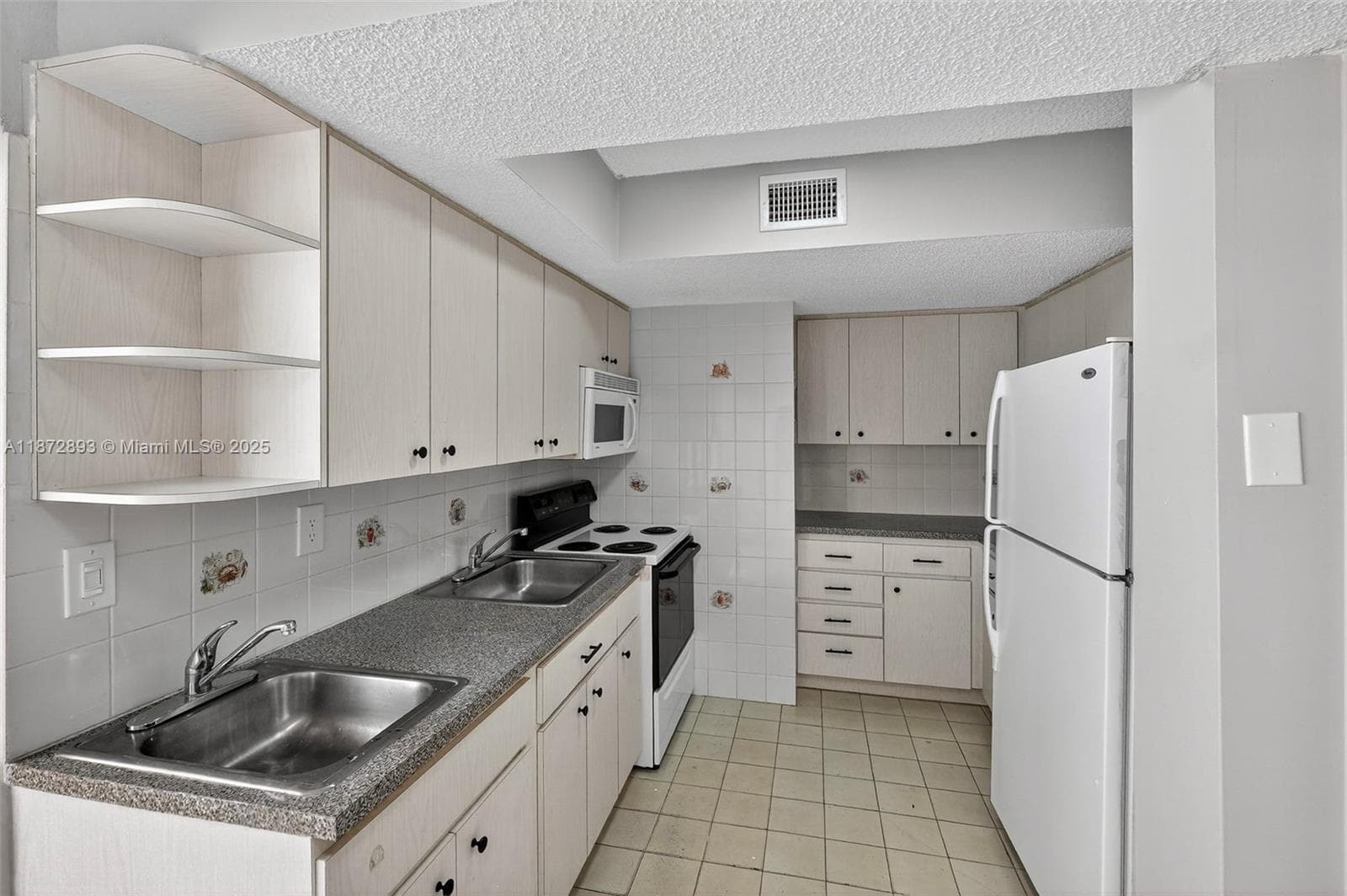 Ocean View Plaza · #501 in Miami Beach - Photo 6