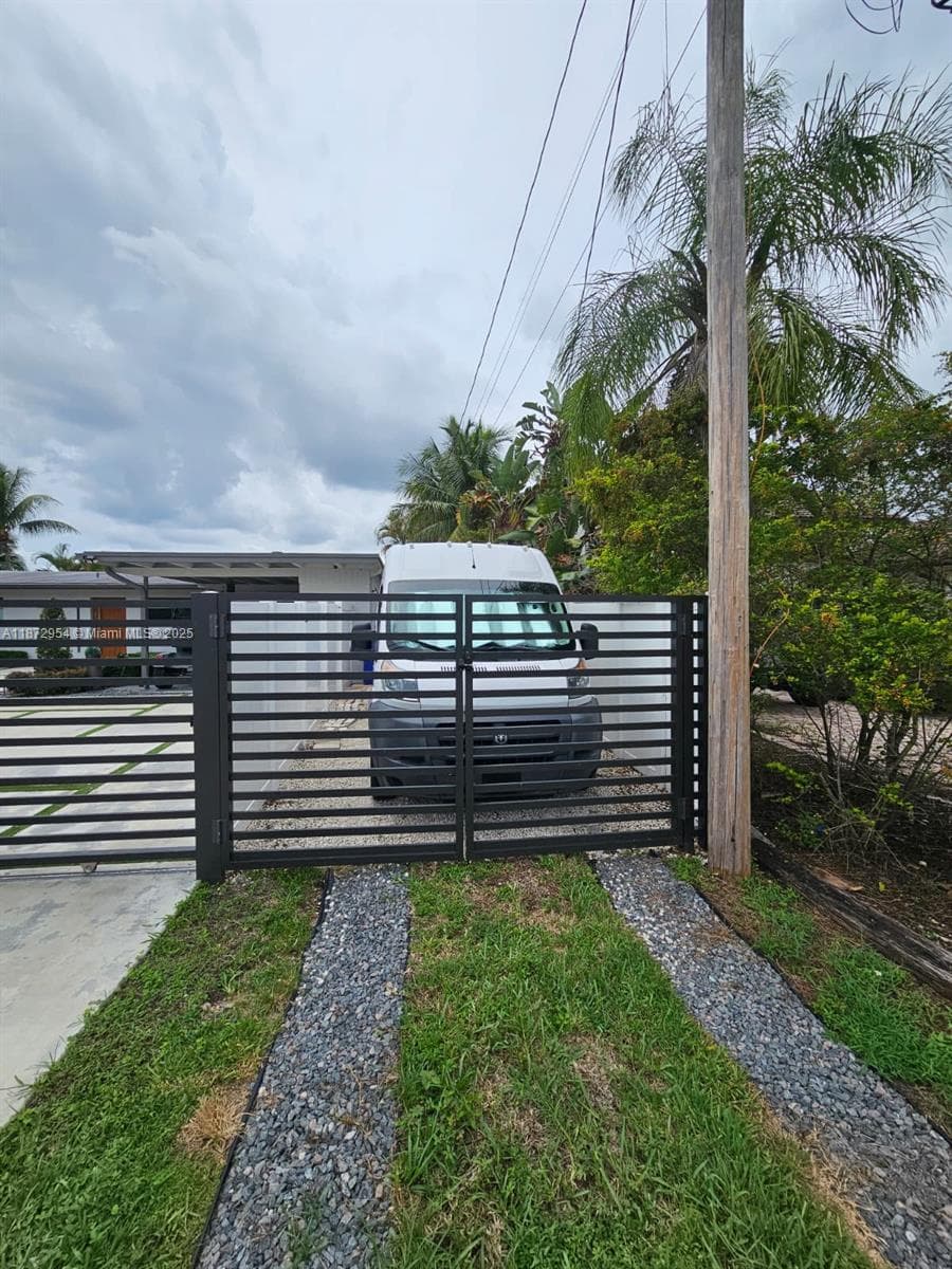 2543 Gulfstream Ln photo 39