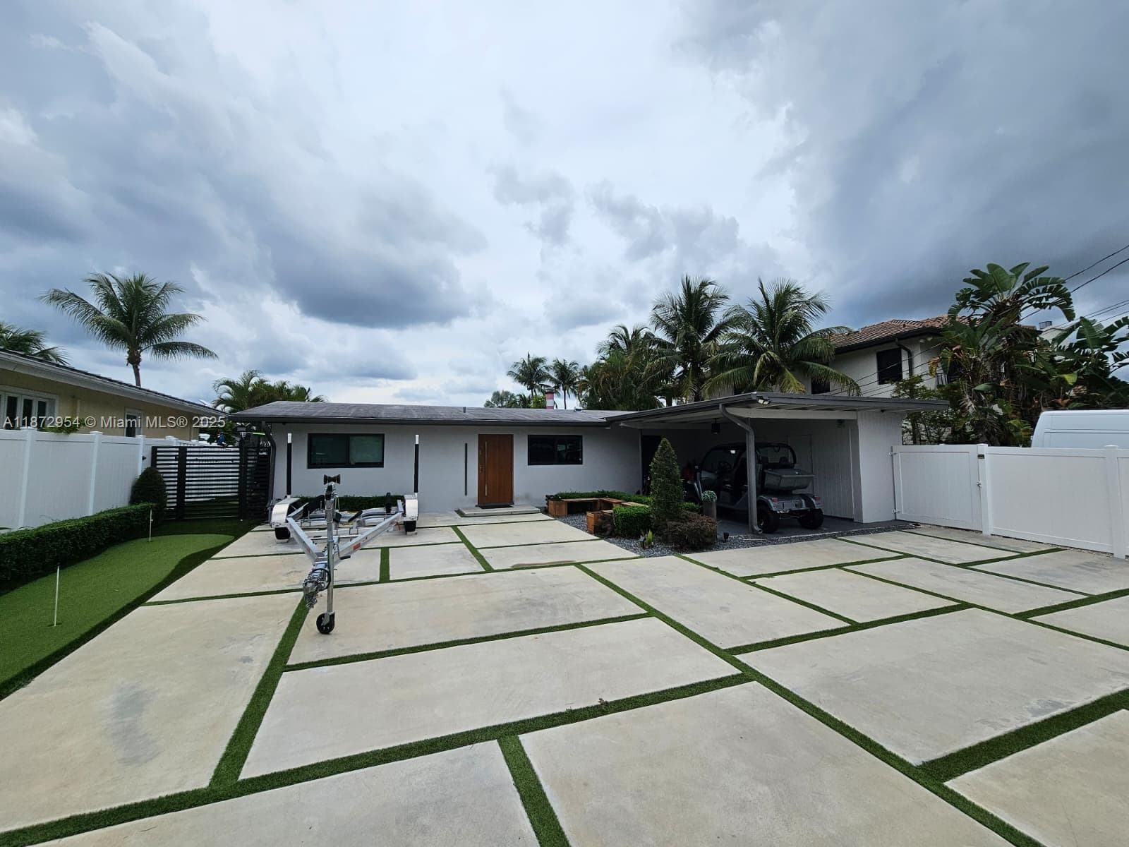 2543 Gulfstream Ln photo 4