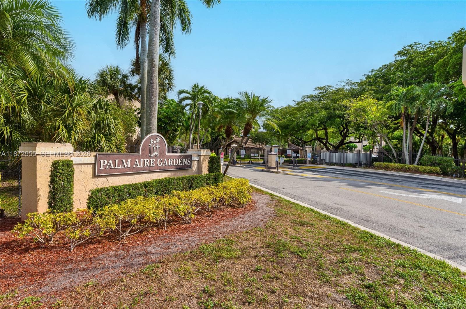Palmaire Gardens Condo · #27 in Pompano Beach - Photo 3