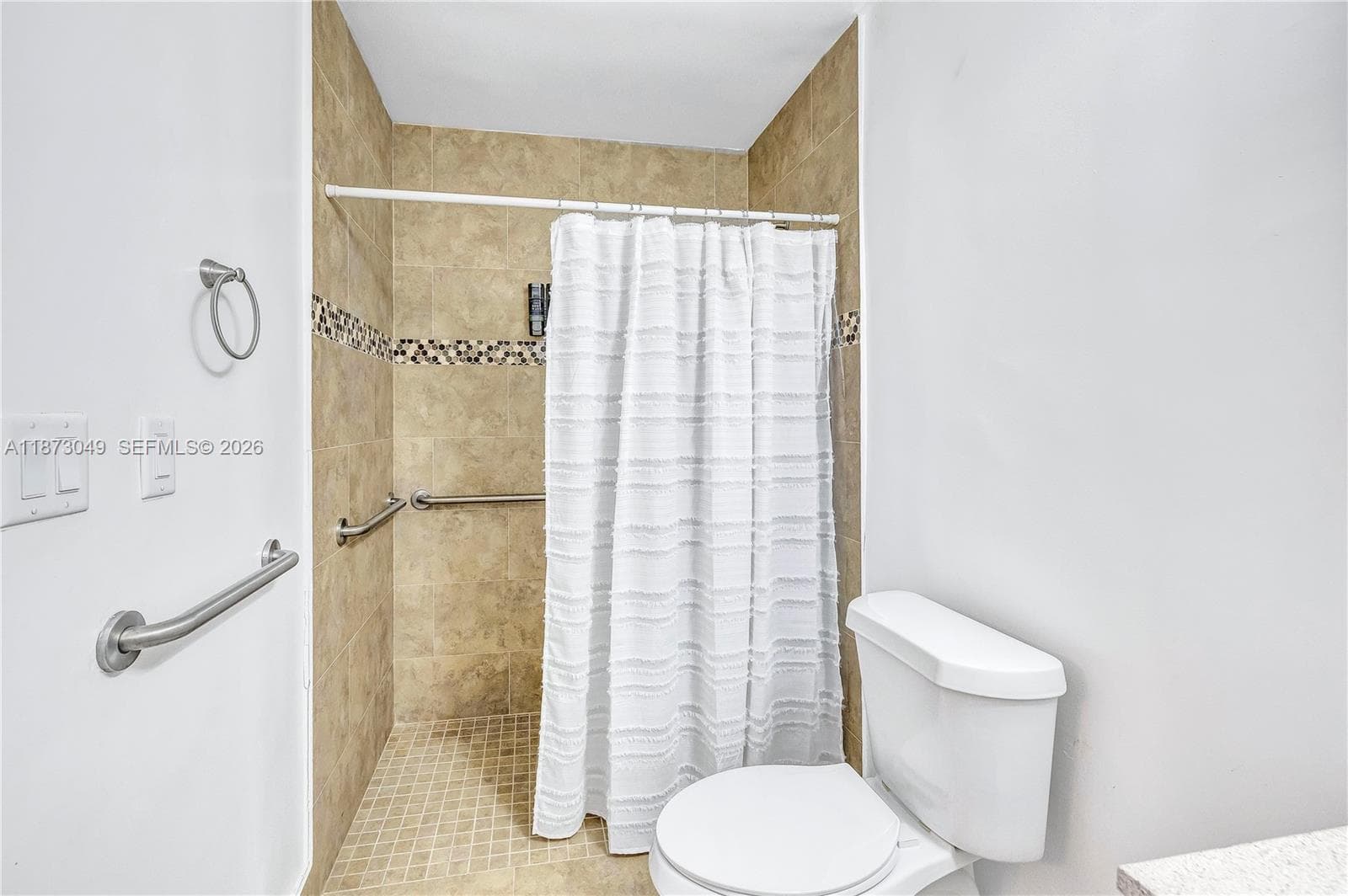 3211 Calle Largo Dr photo 19