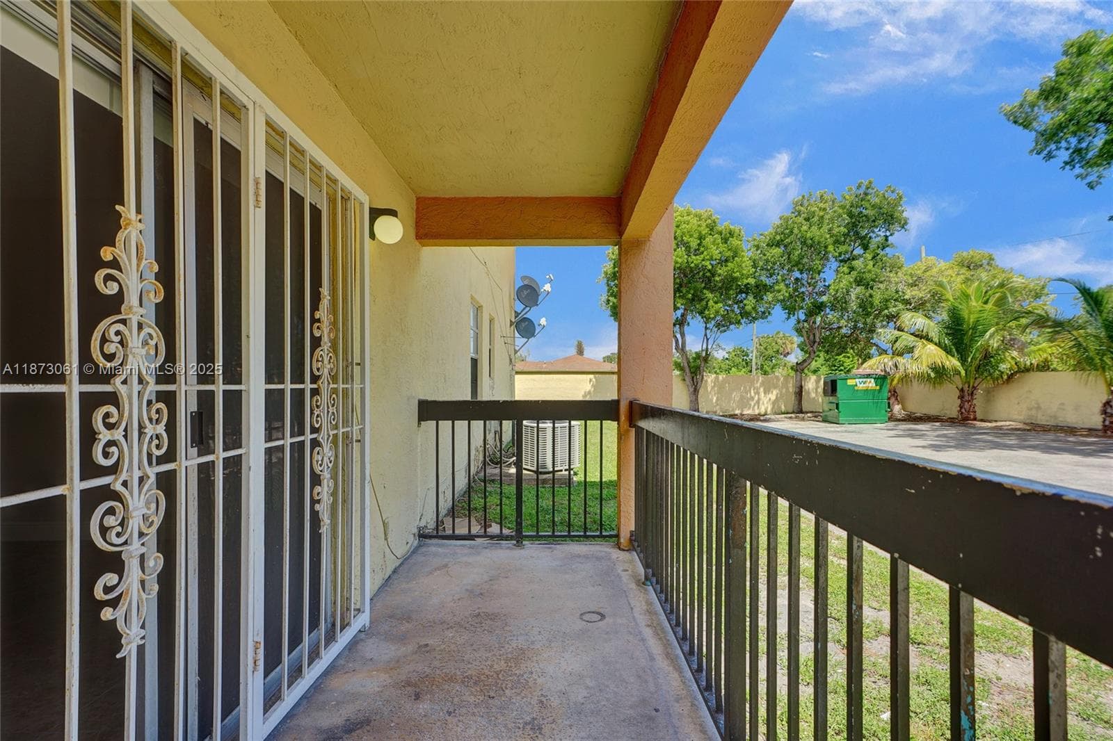 REV LAKE VIEW ESTATES UNI · #204 in Miami - Photo 2