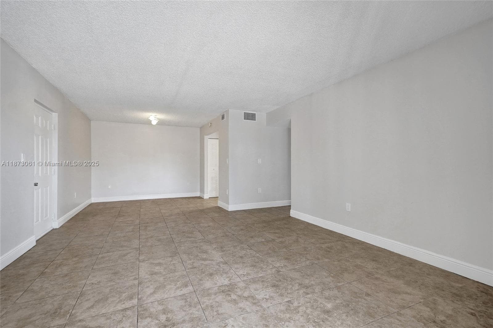 REV LAKE VIEW ESTATES UNI · #204 in Miami - Photo 3