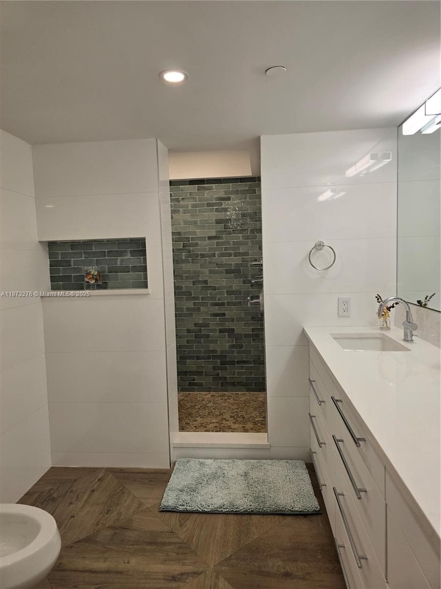 L'Excellence Condominium · #1002 in Miami Beach - Photo 20