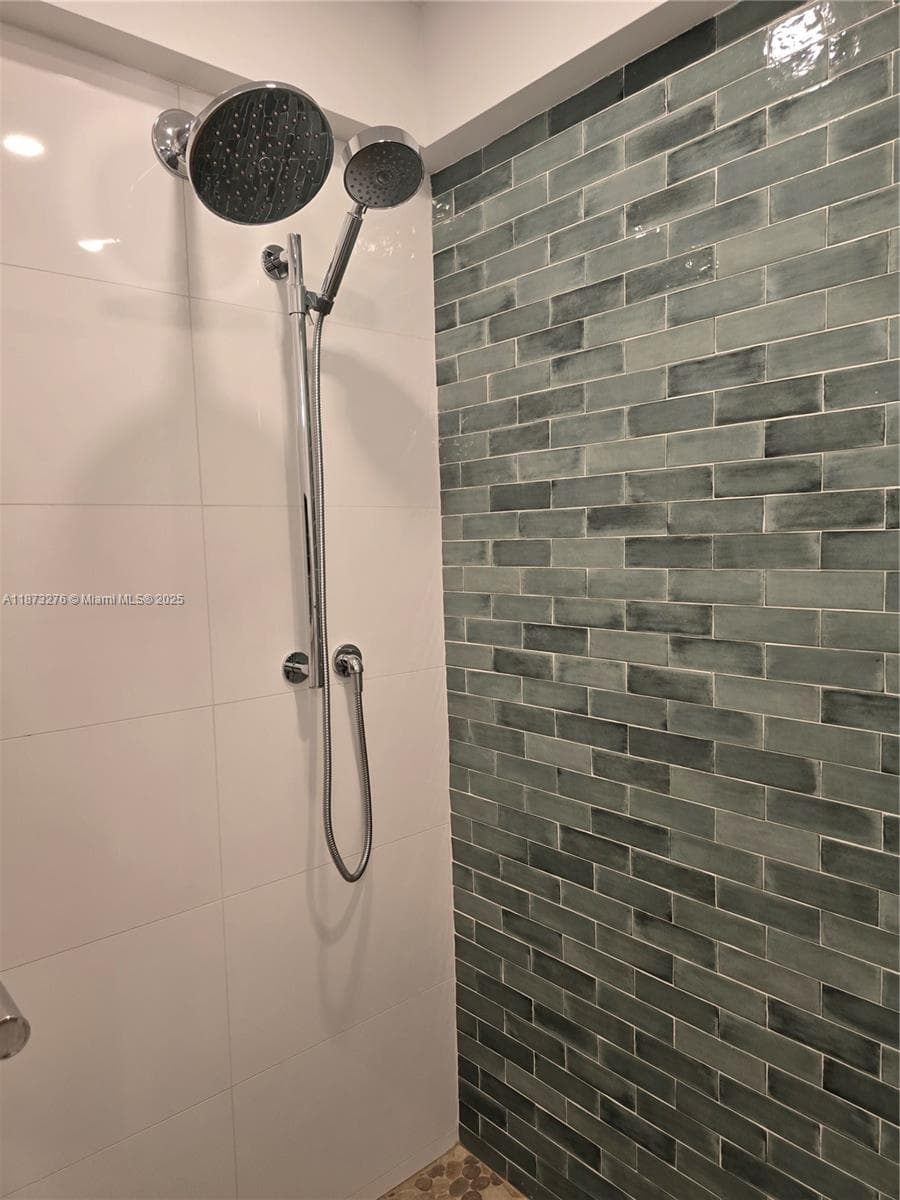 L'Excellence Condominium · #1002 in Miami Beach - Photo 24
