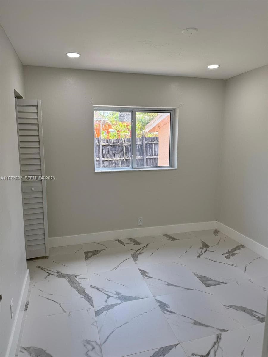 1050 NW 25th Way photo 16