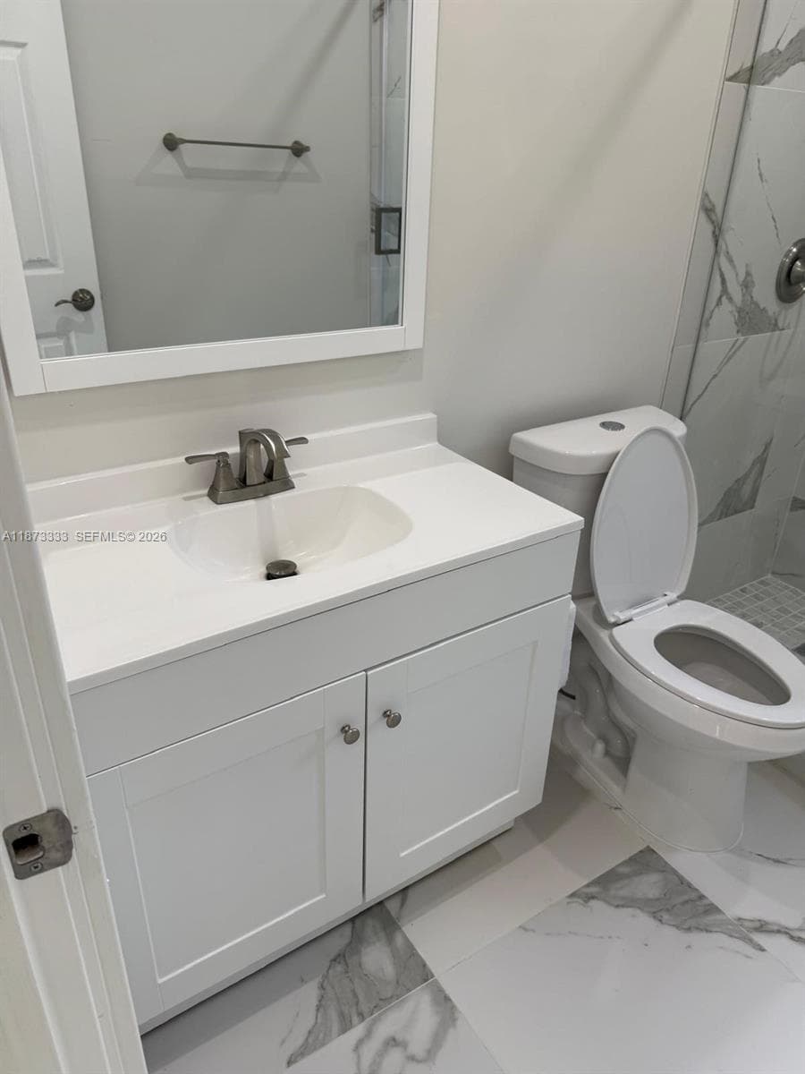 1050 NW 25th Way photo 15