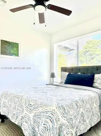 1050 NW 25th Way photo 4