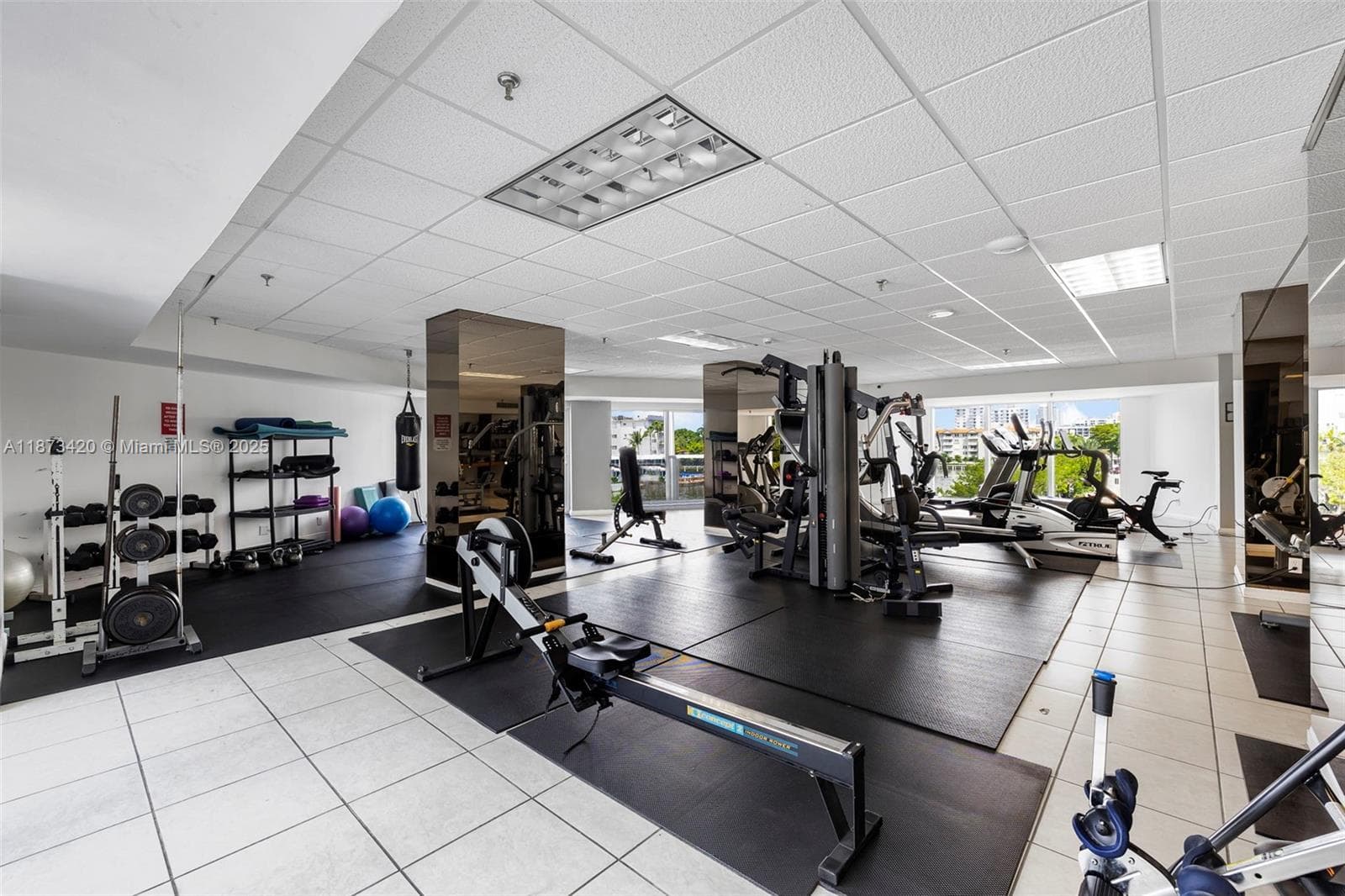 THE RIVIERA CONDO · #404 in Miami Beach - Photo 13